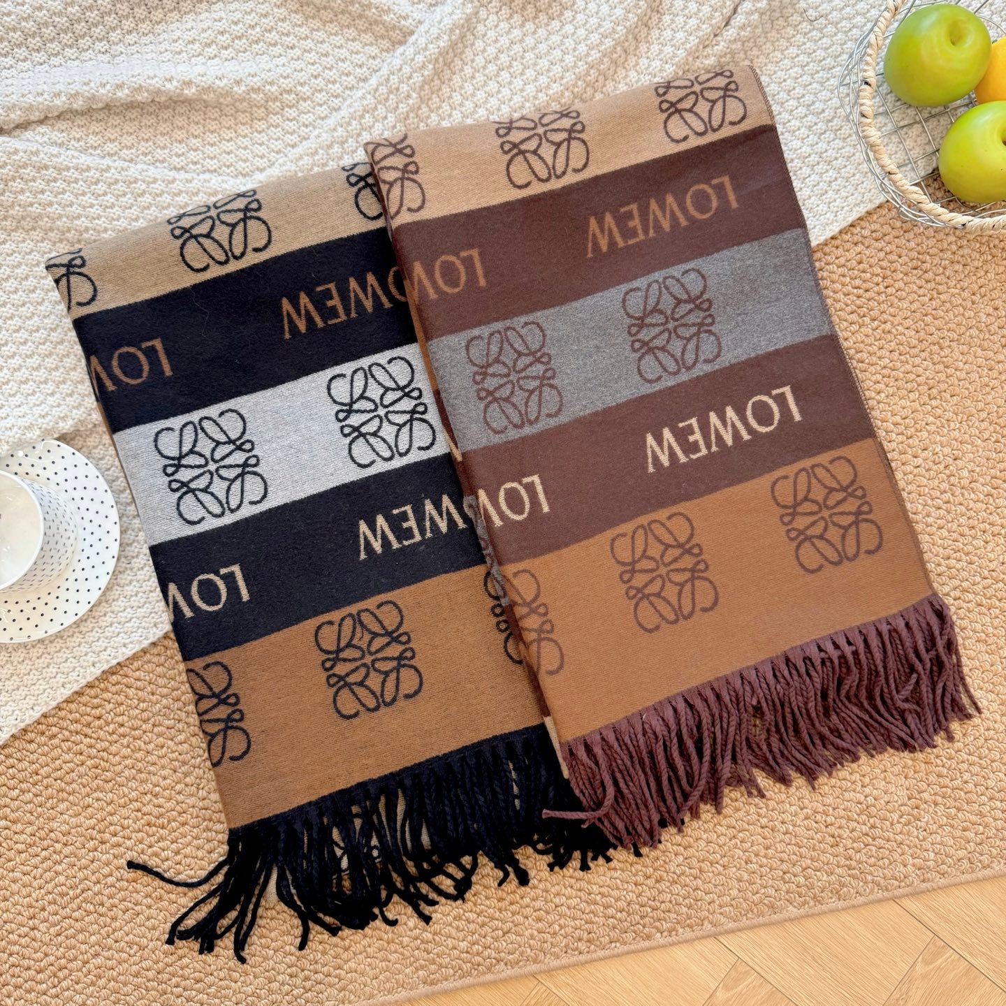 185ZA62WDE Stylish Winter Scarves