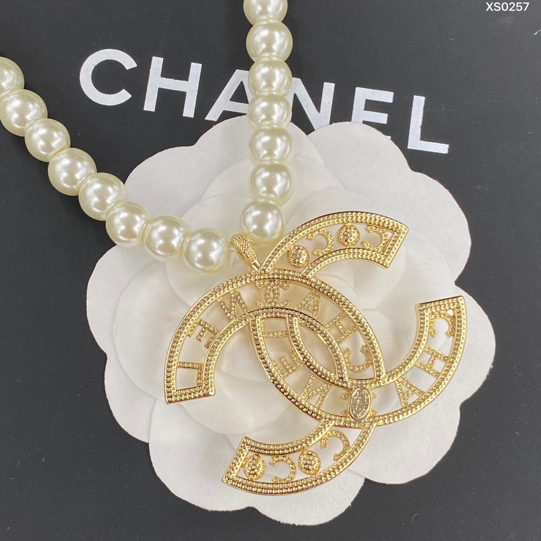175RC83XDE Stylish Necklace