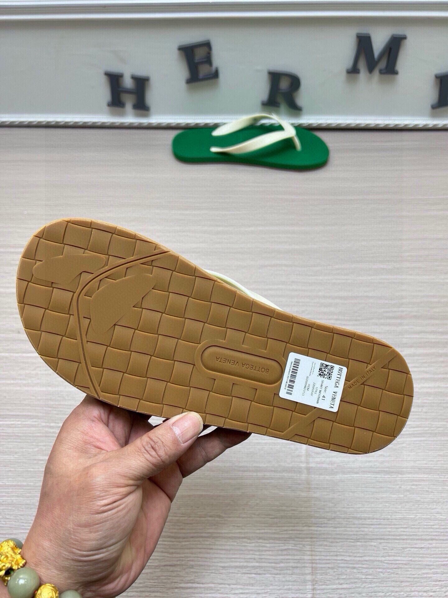 535ZA291ZDE Stylish Slippers