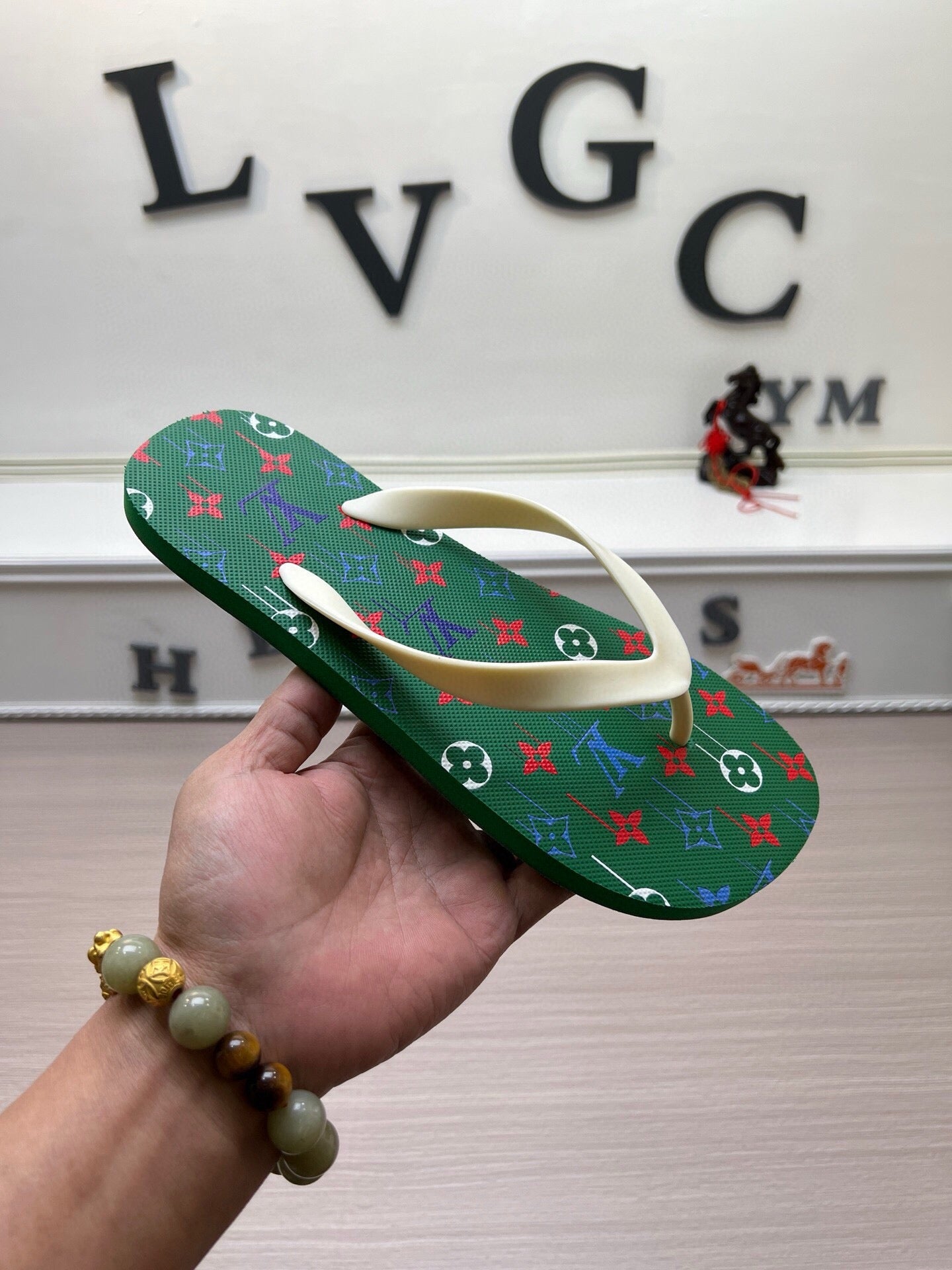 54E55ZDE Stylish slippers