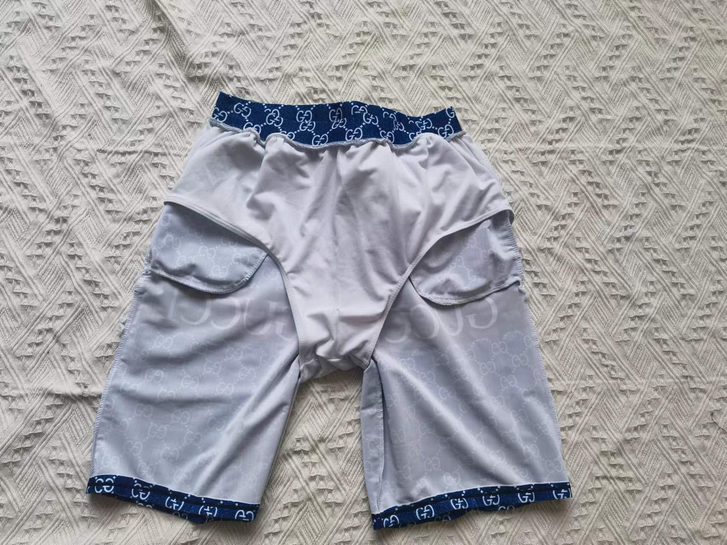 14B5YDE Stylish Men's trunks