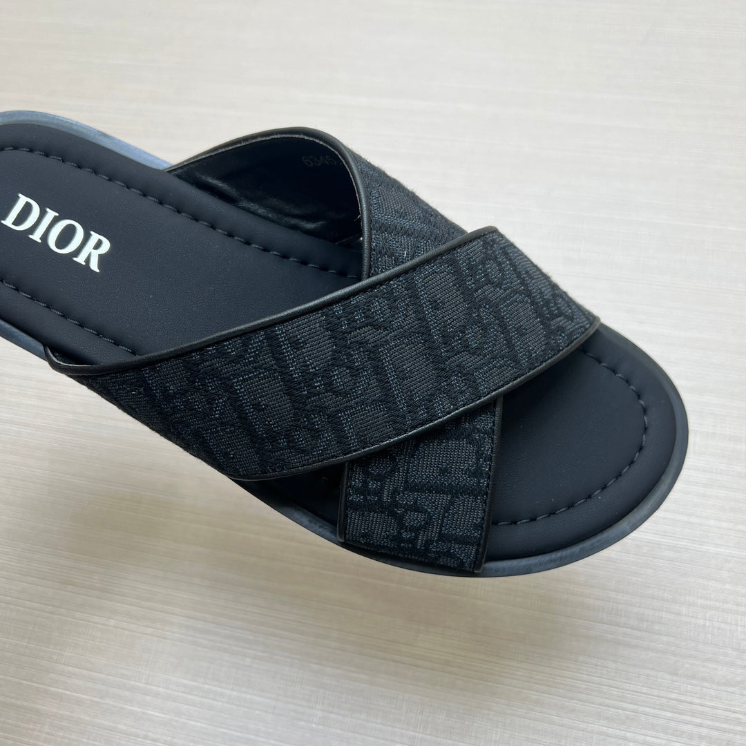 54D79ZDE Stylish slippers