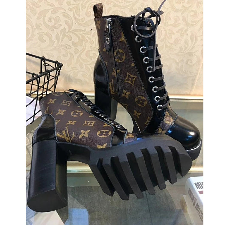 2E05ZDE Stylish Boots