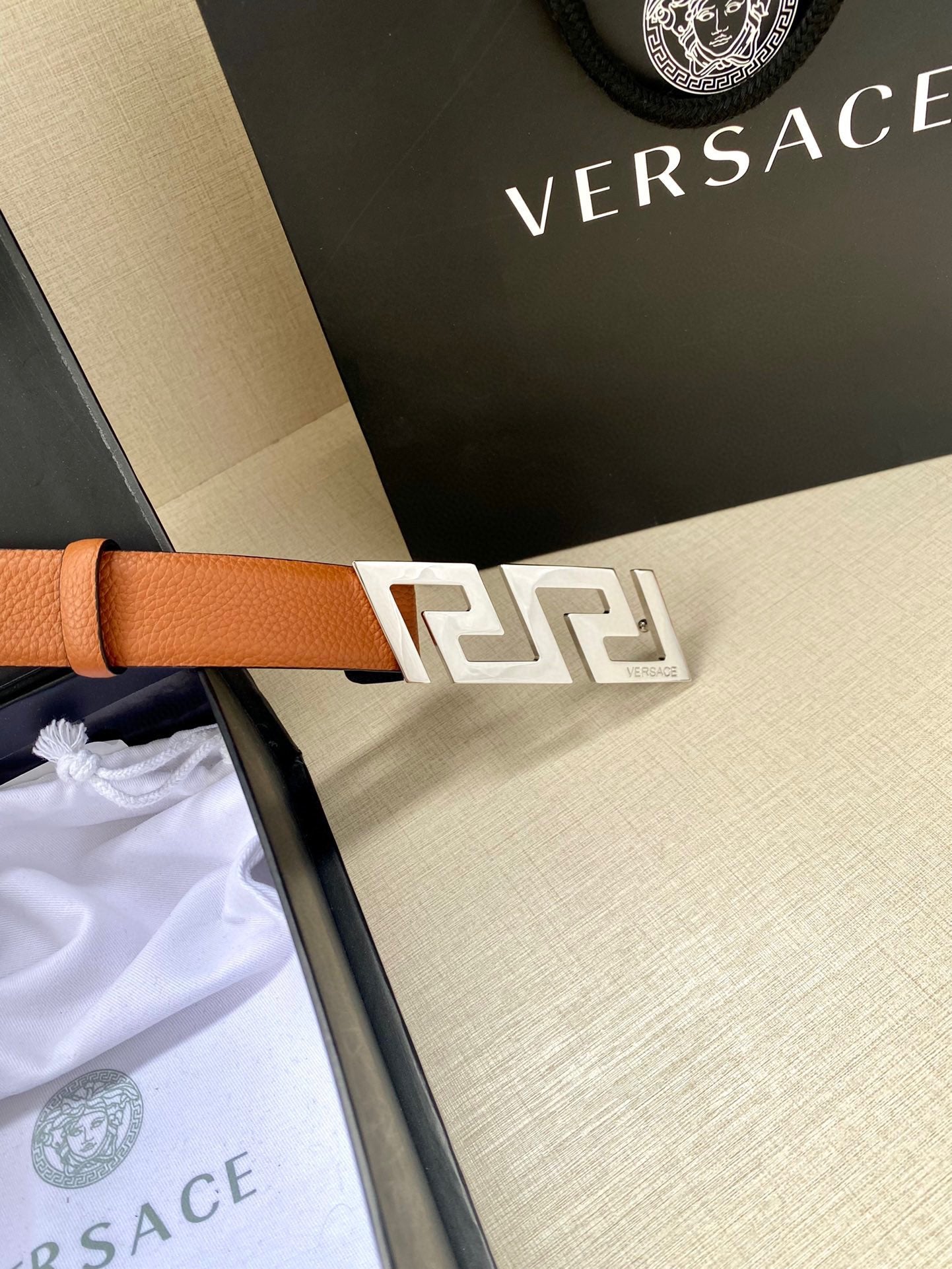 1WV166PDE Stylish High quality belt With full package