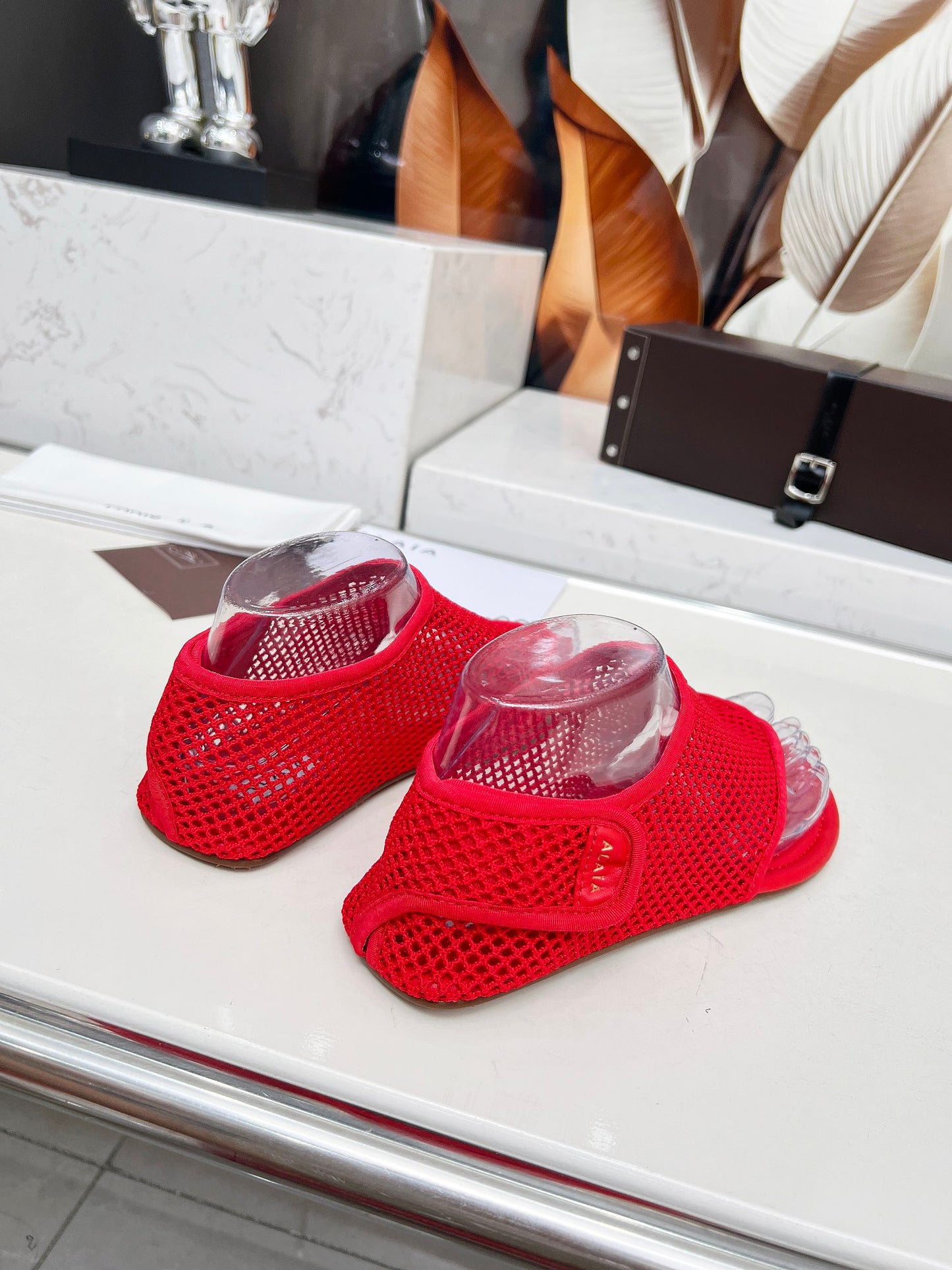 255QA24ZDE Stylish leather shoes