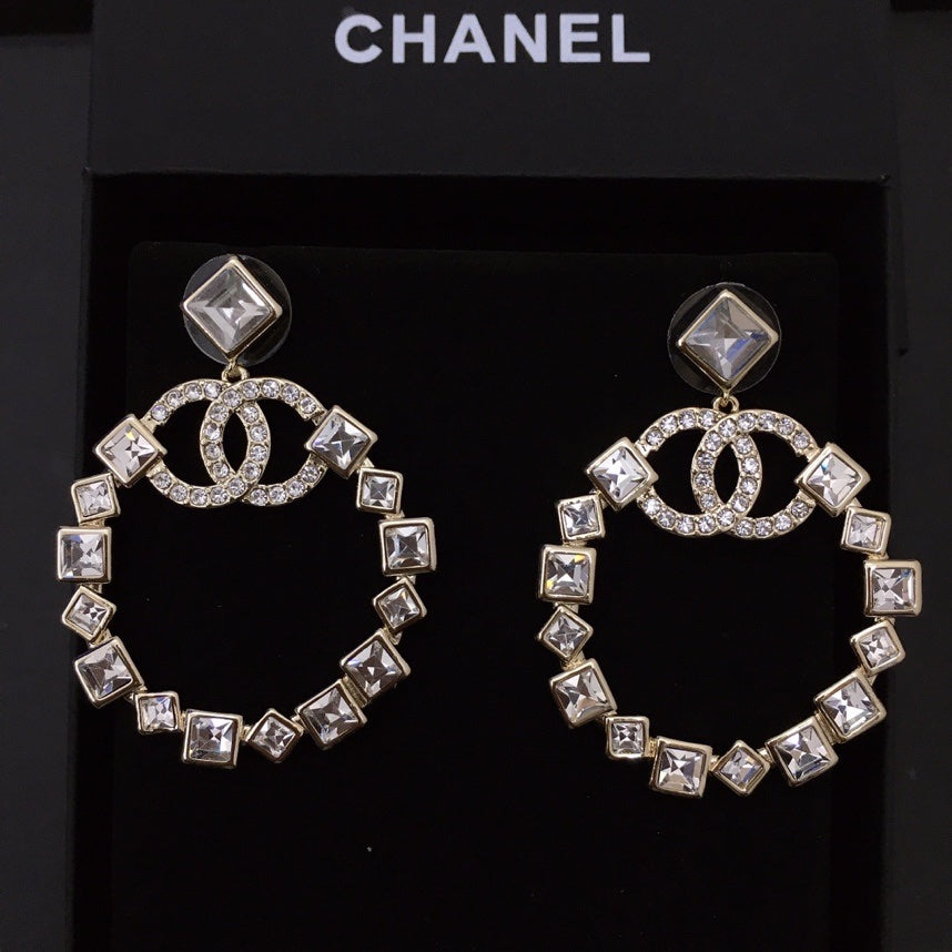 14C745EDE Stylish Earrings