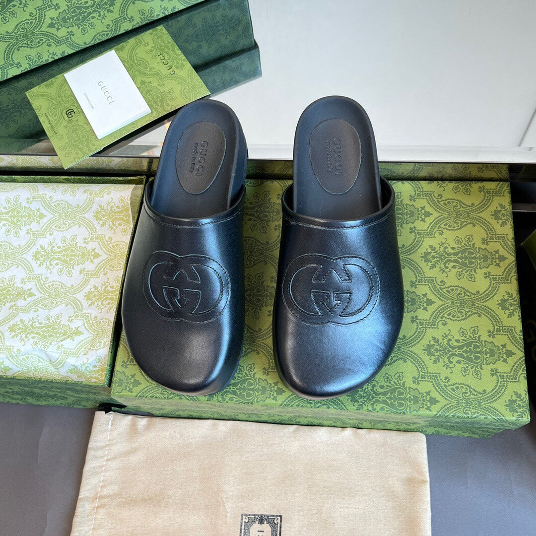 2YB26ZDE Stylish Slippers