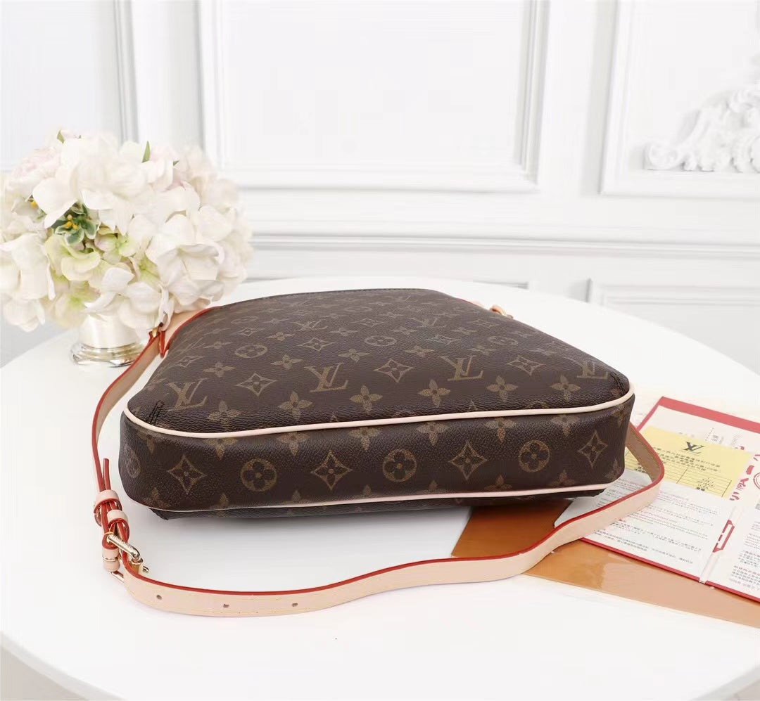 6E01BDE Stylish leather bag