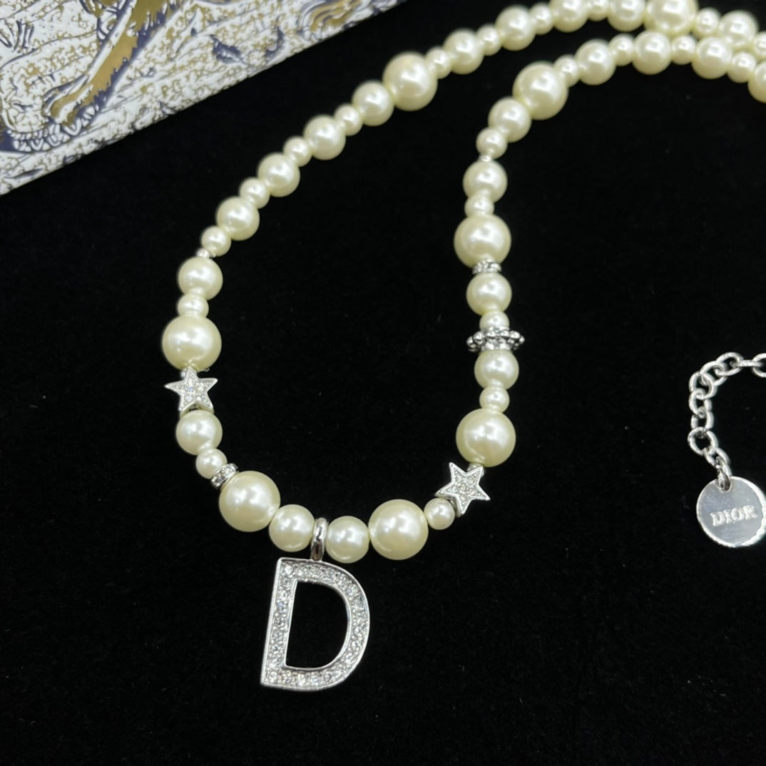 14D984XDE Stylish Necklaces