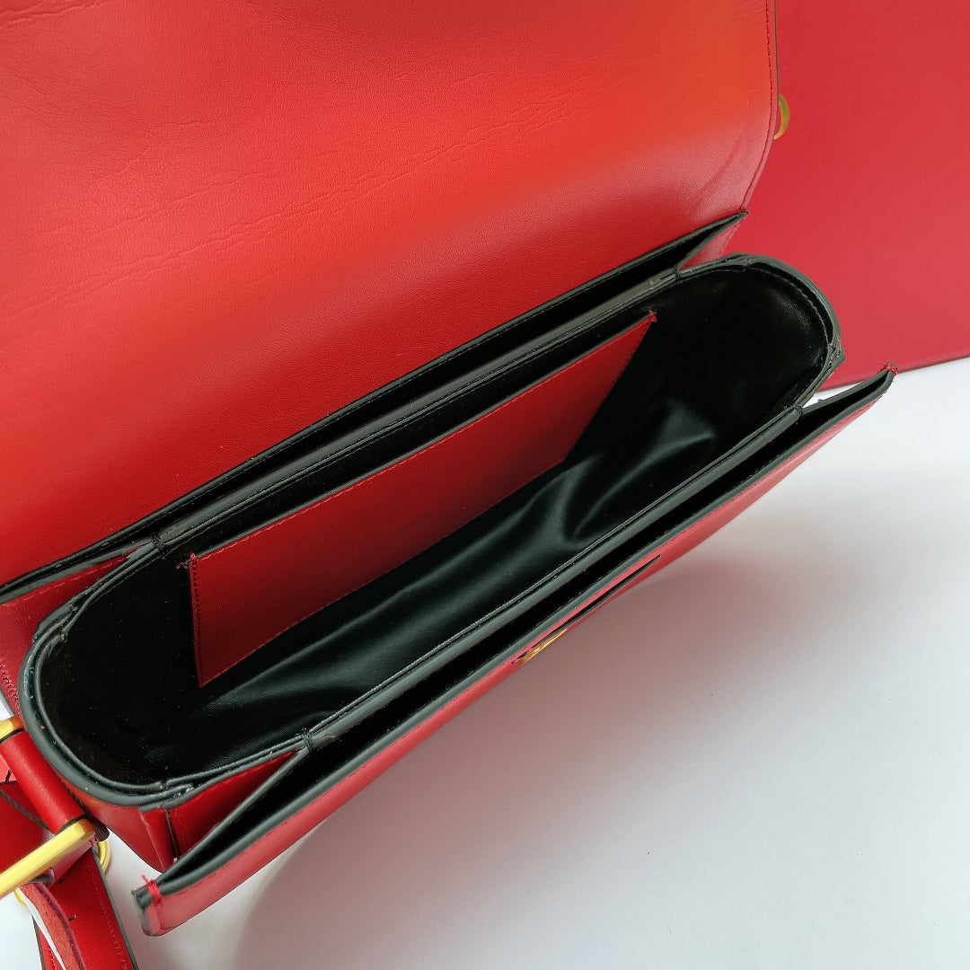 5A45BDE Stylish leather bag