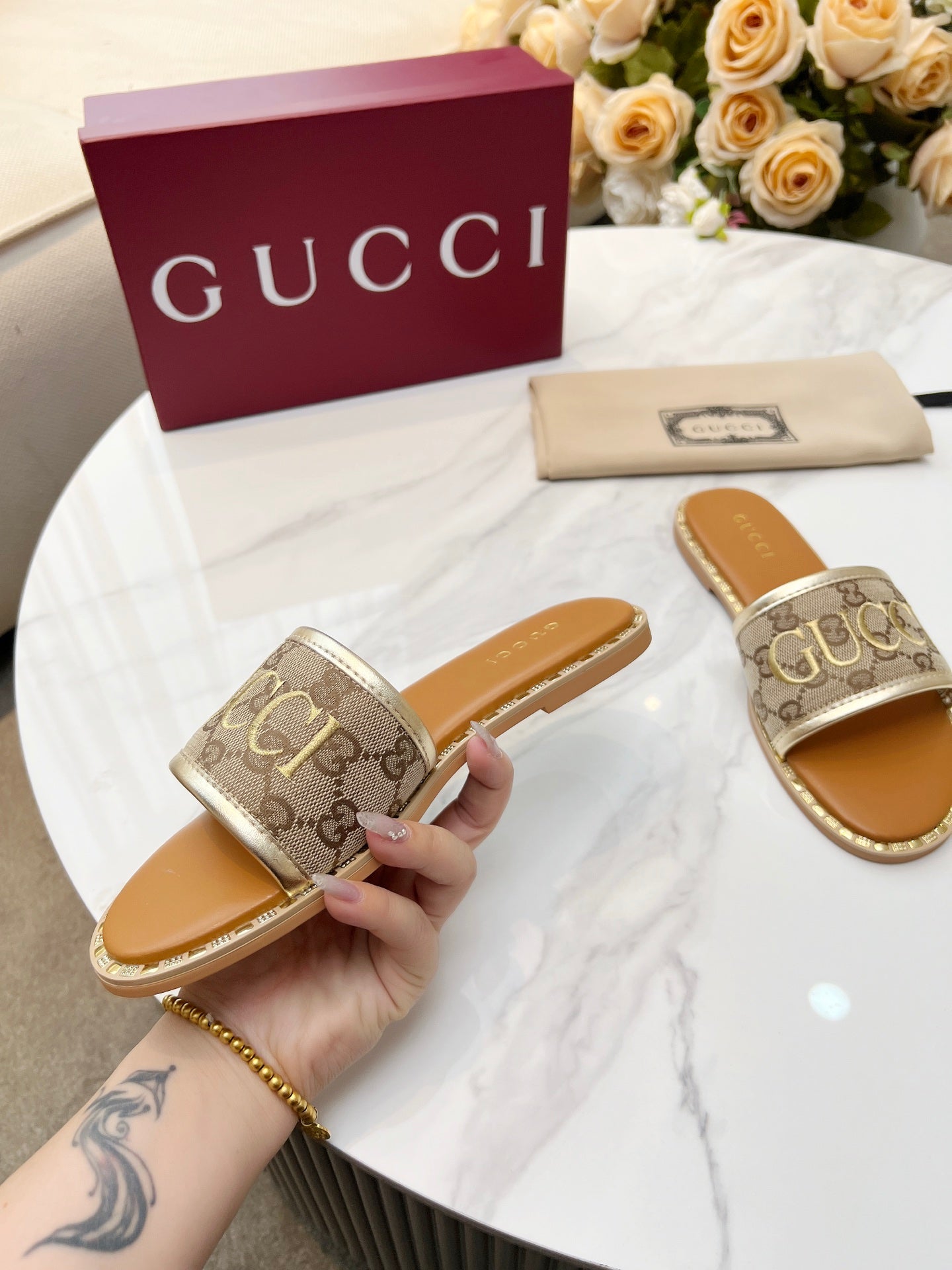 255QB29ZDE Stylish leather Slippers