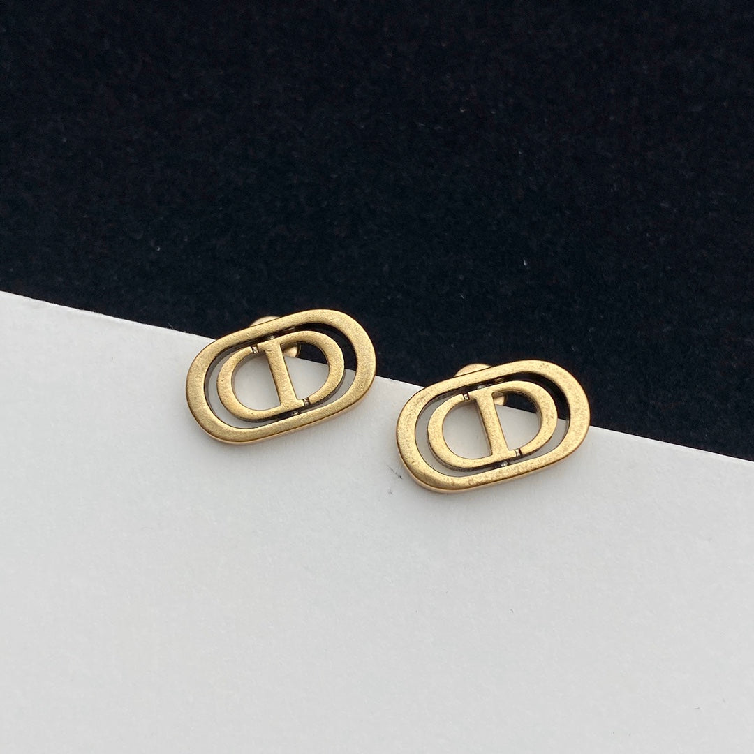 14D560XDE Stylish Earrings Bracelets Necklaces