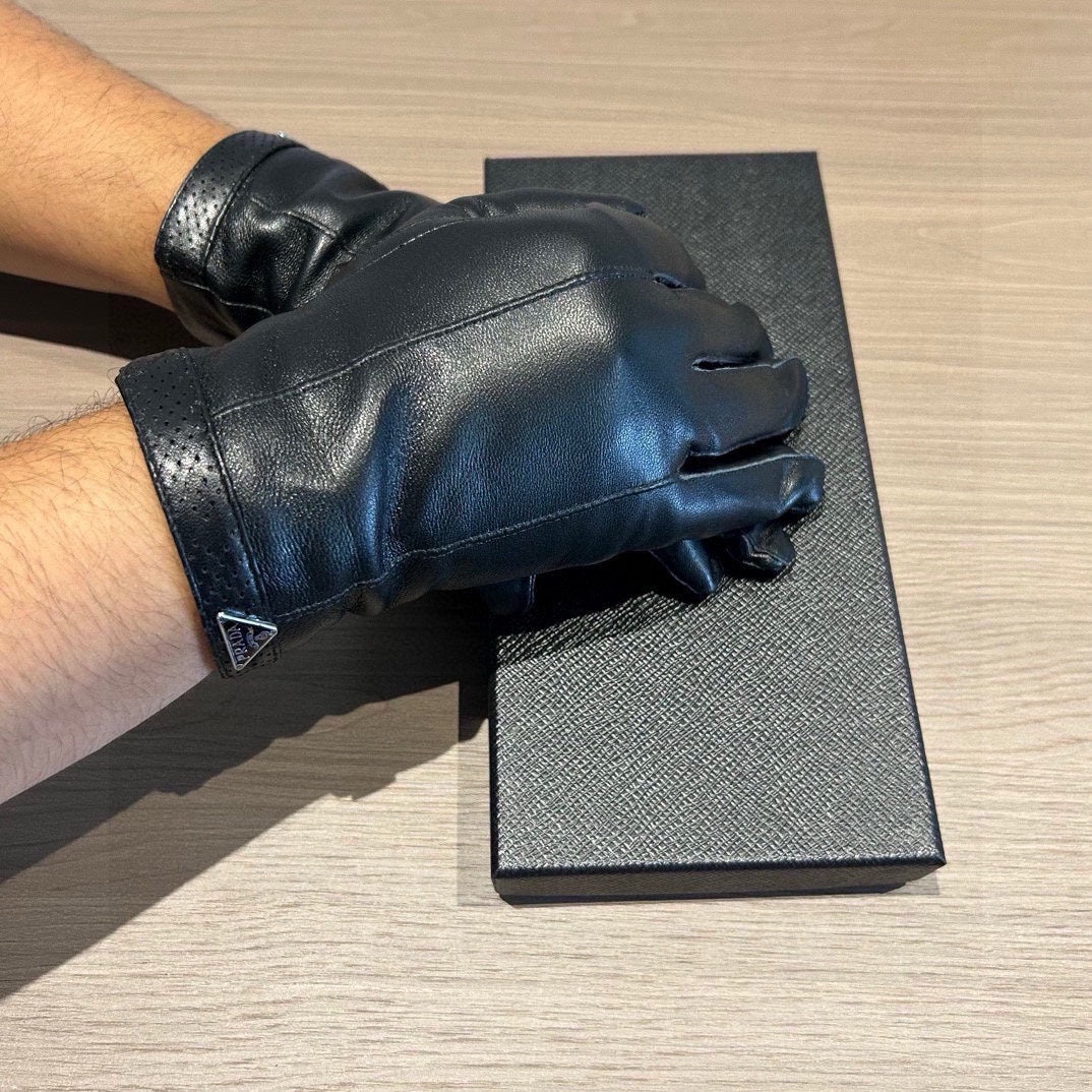 14PD48SDE Stylish sheepskin gloves