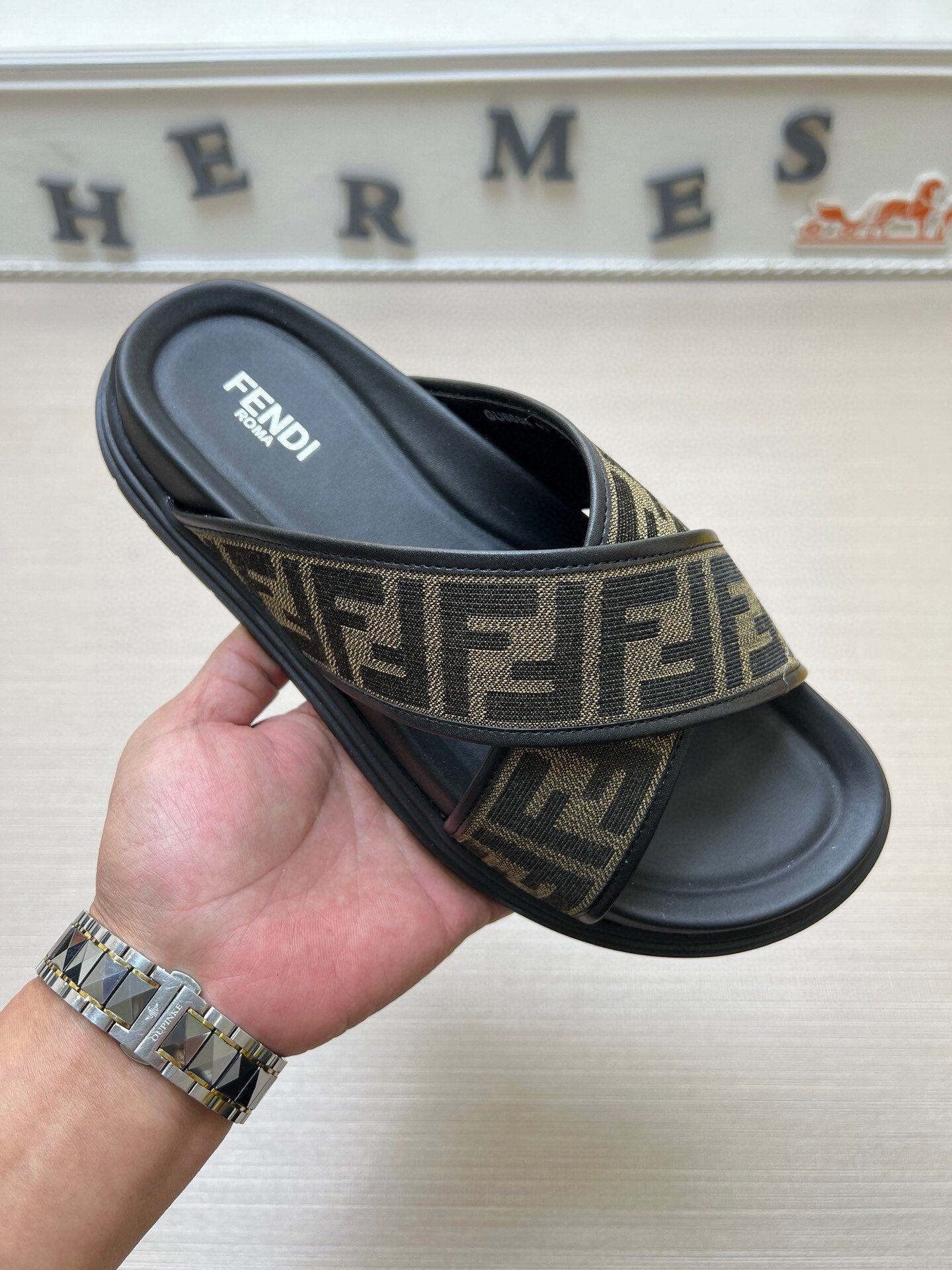 5LF224ZDE Stylish Slippers
