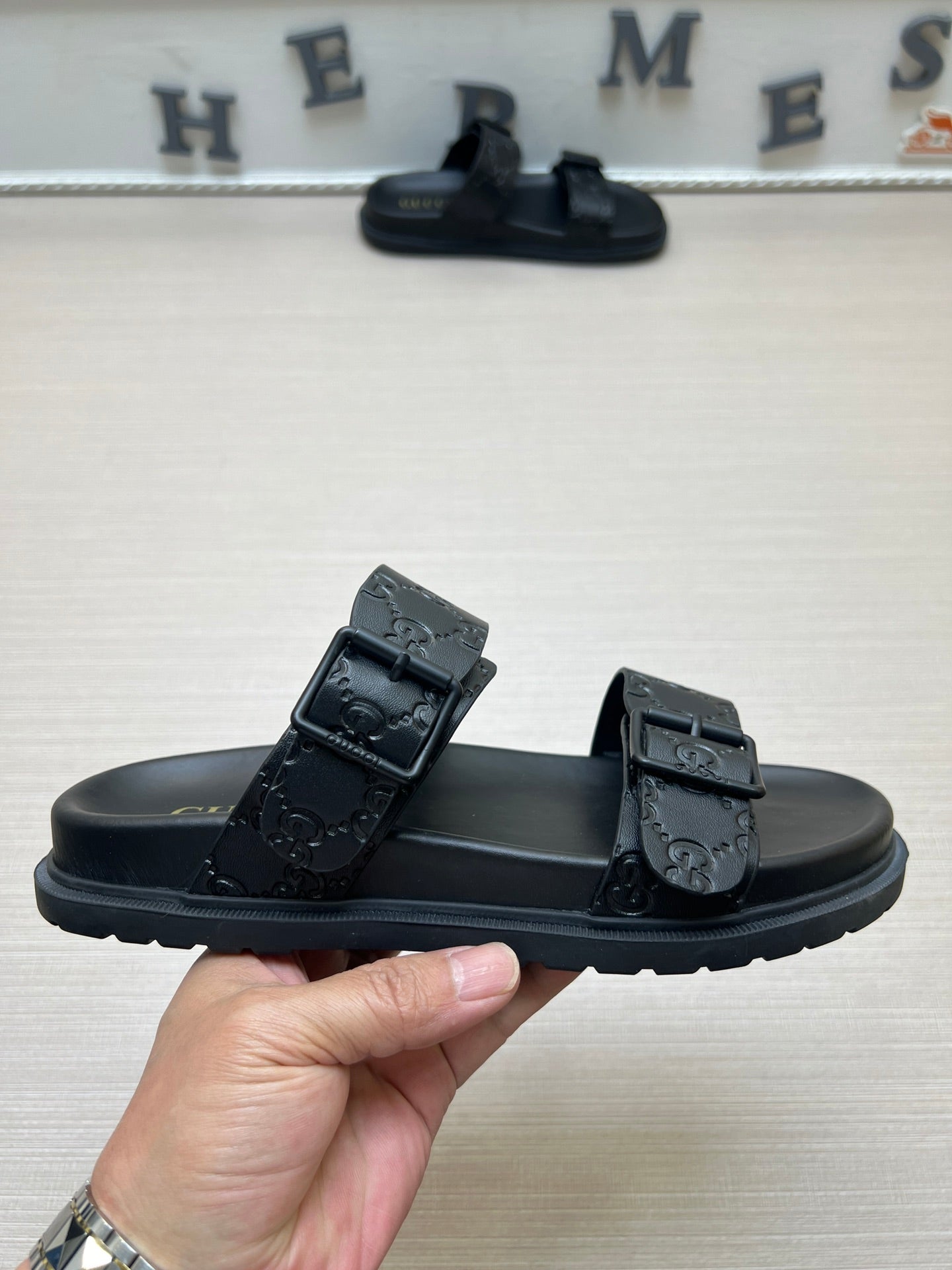54B91ZDE Stylish slippers
