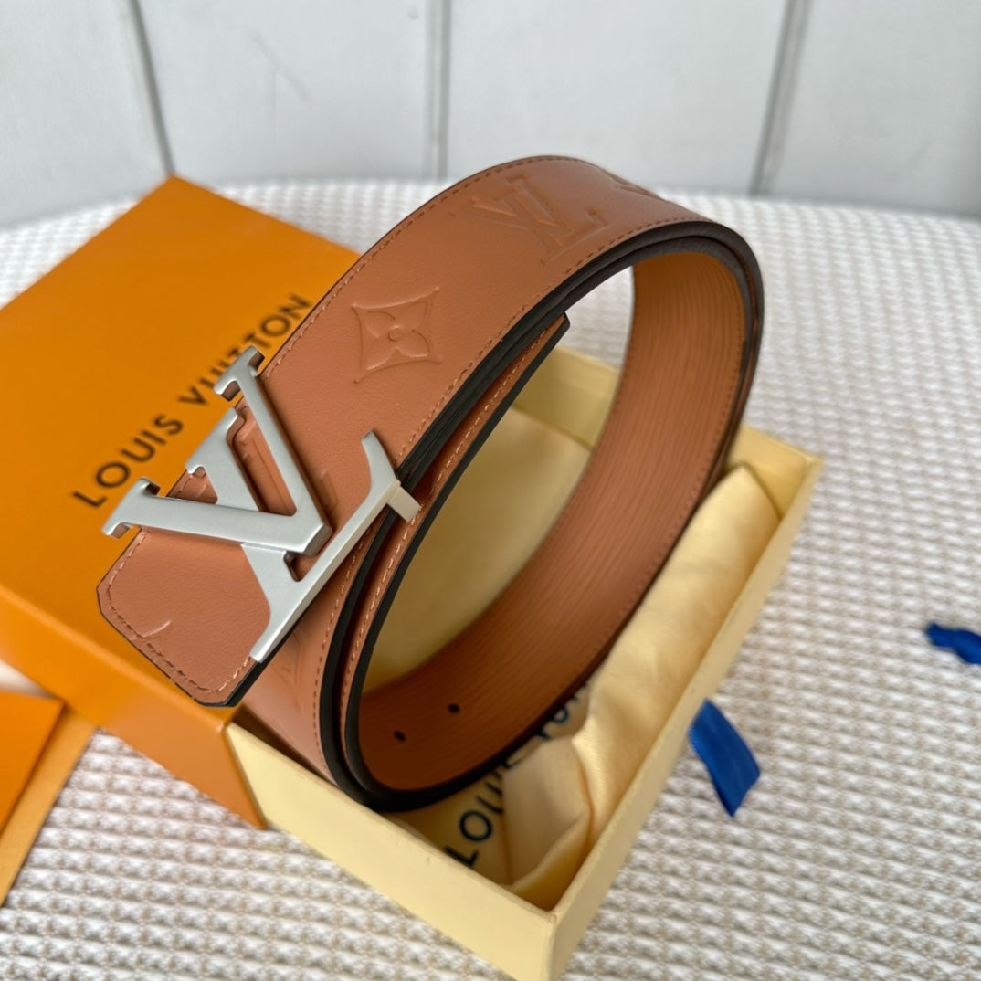 14E57PDE Stylish High quality belt With full package