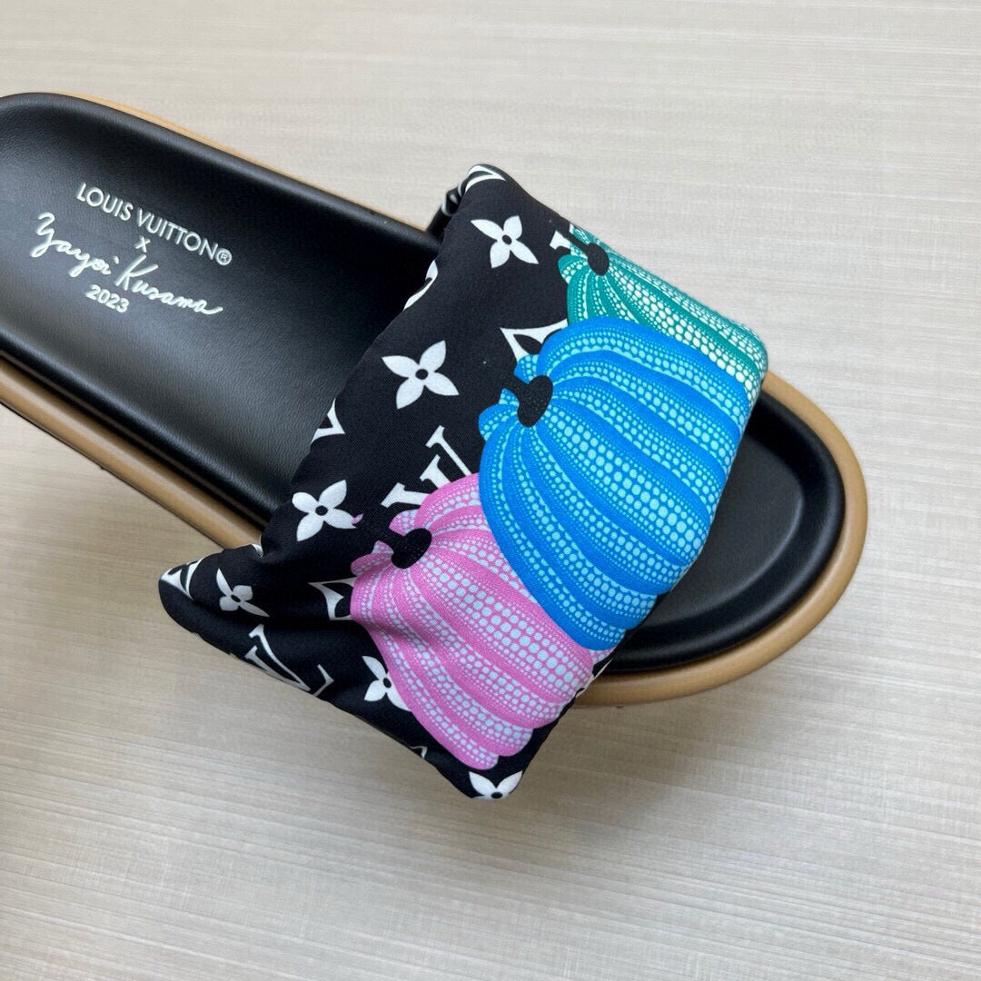 5QE11ZDE Stylish Slippers