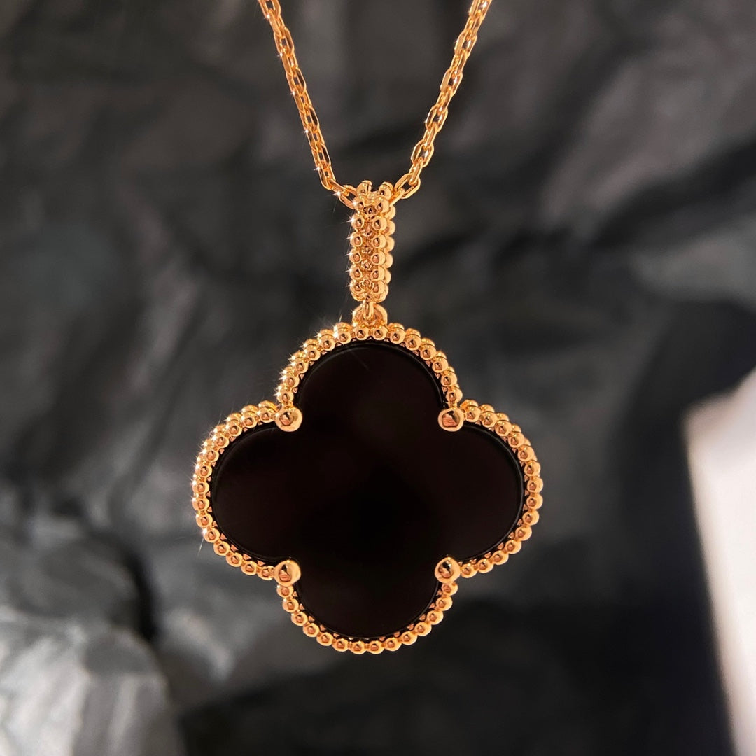 5XVA158XDE Stylish jewelry