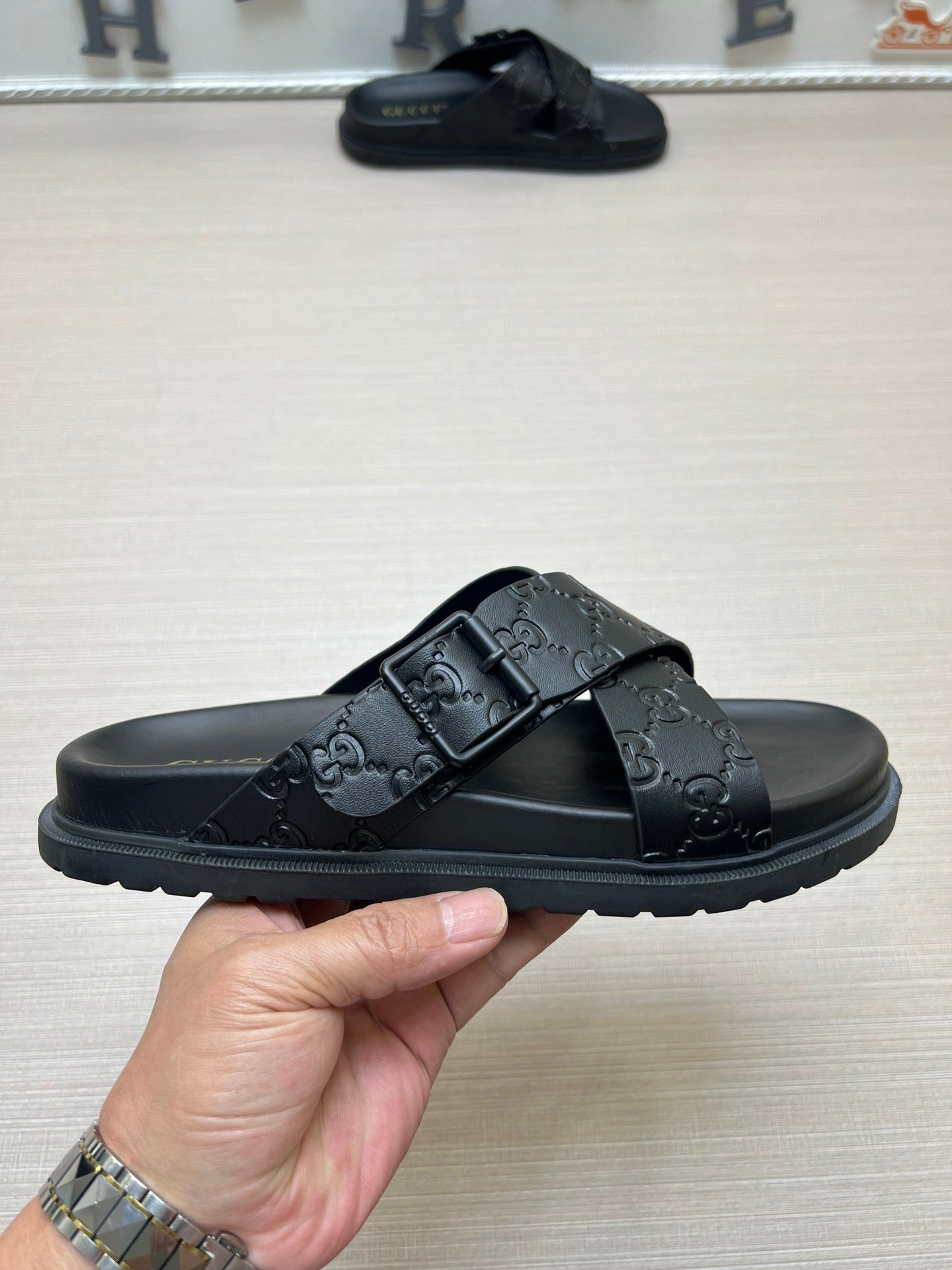 54B91ZDE Stylish slippers