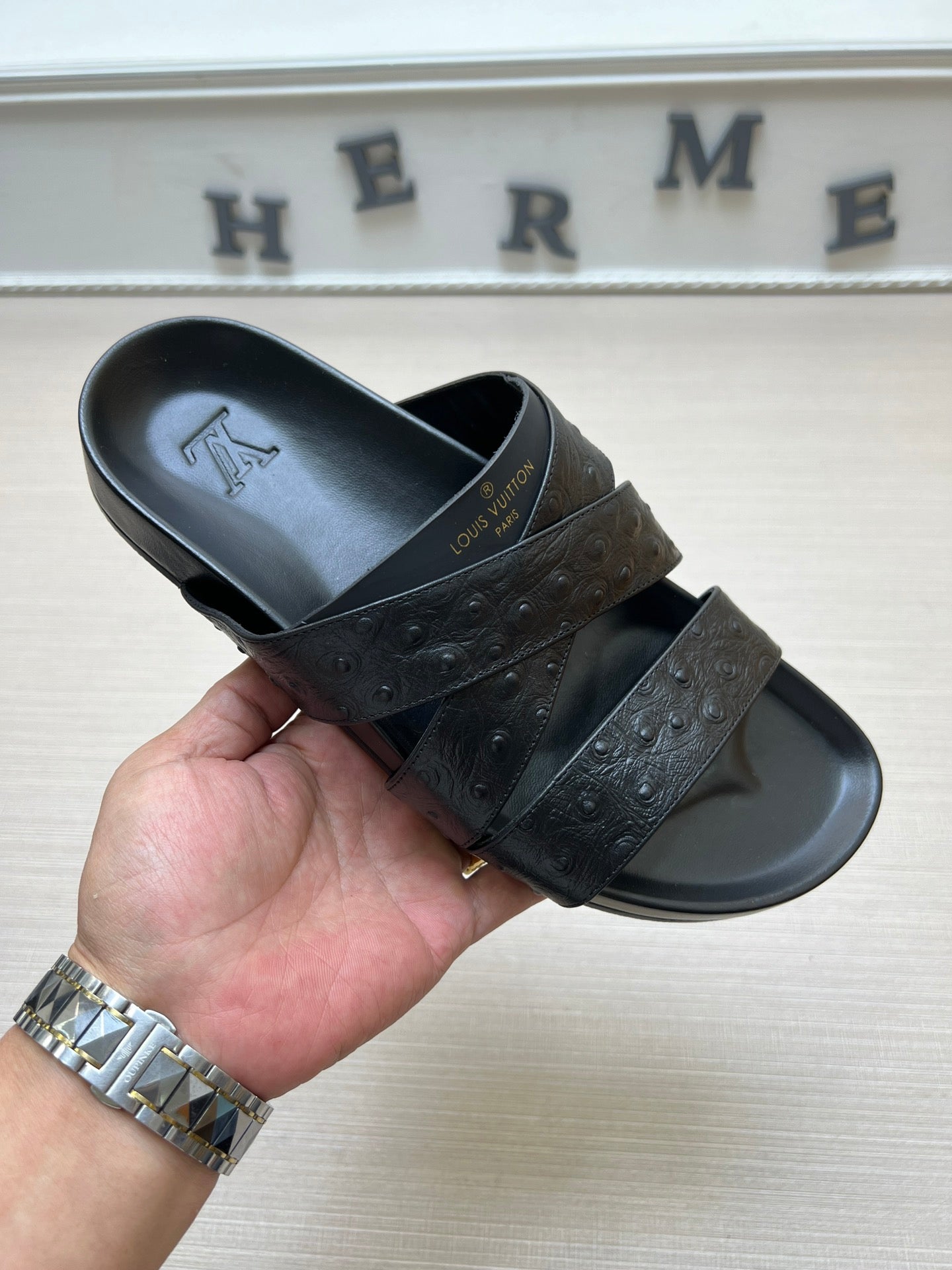 54E89ZDE Stylish slippers