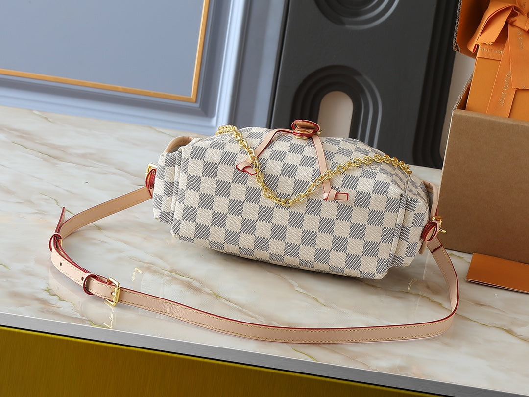 15RE18BDE Stylish leather bag