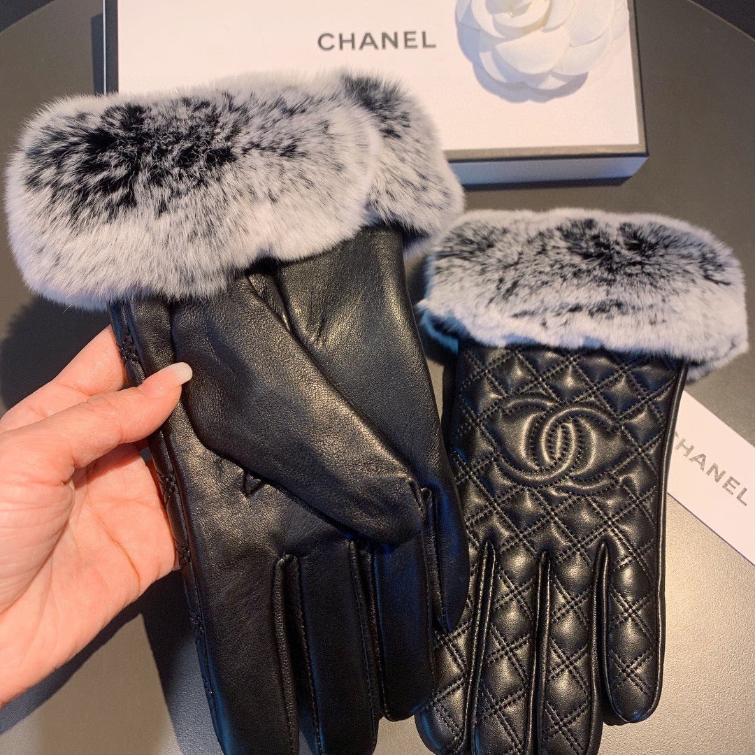 24C96SDE Stylish gloves