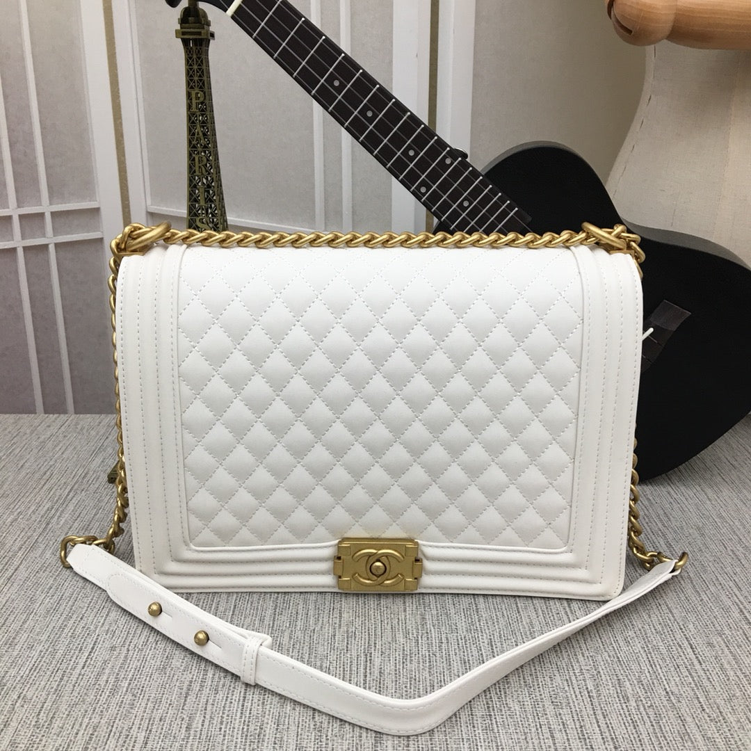 5C60BDE Stylish leather bag