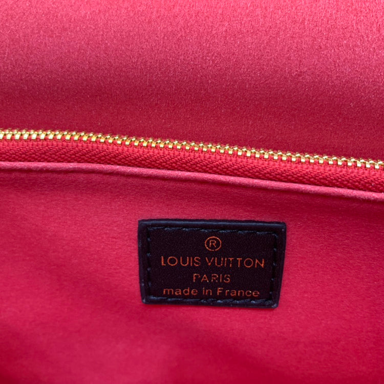 AE113BDE Stylish leather bag