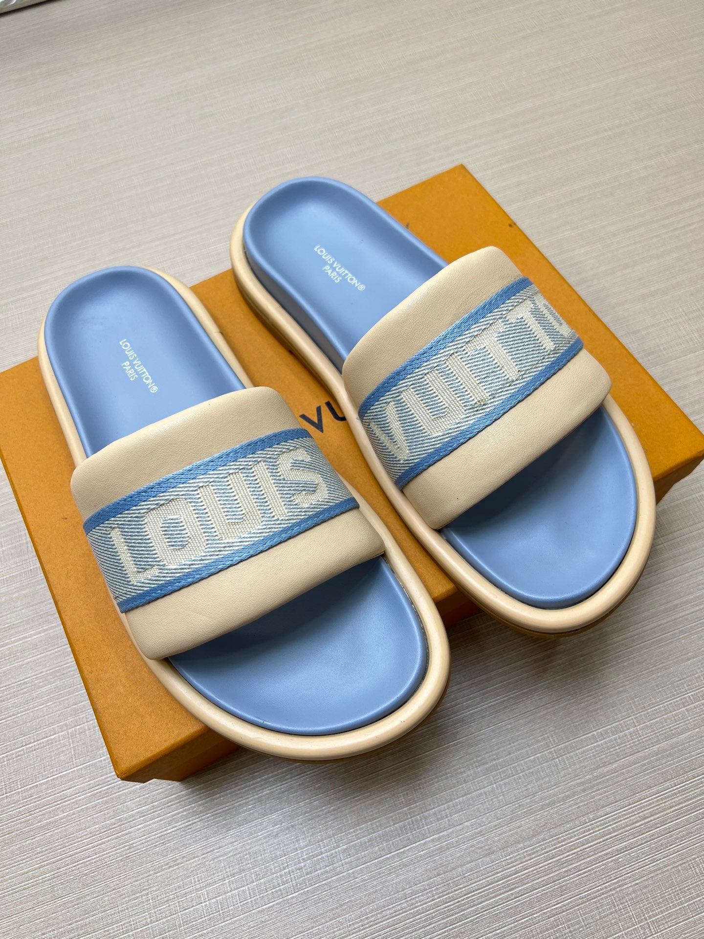 535ZE298ZDE Stylish Slippers