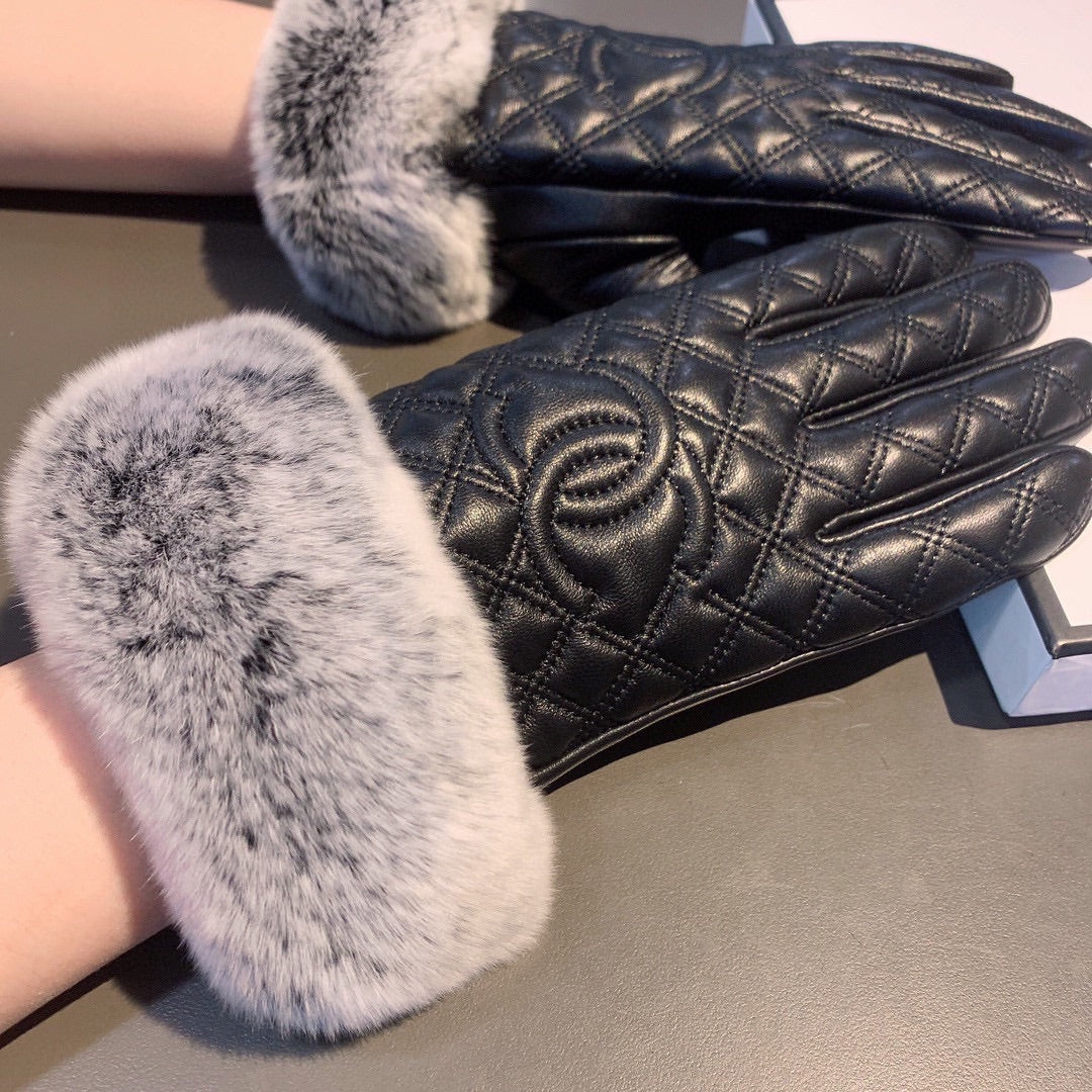 24C96SDE Stylish gloves