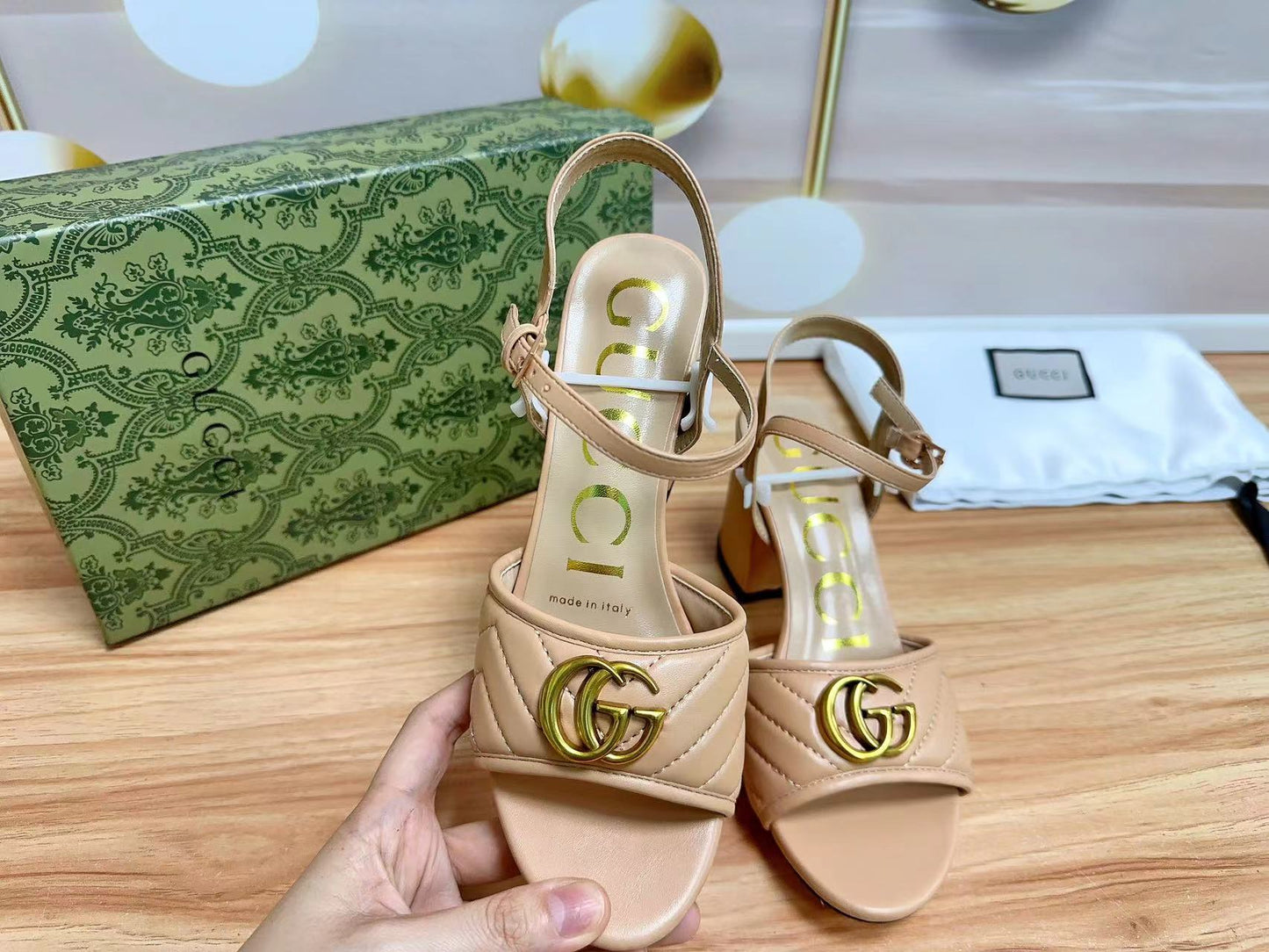 14B182ZDE Stylish High heels Heel height 7cm