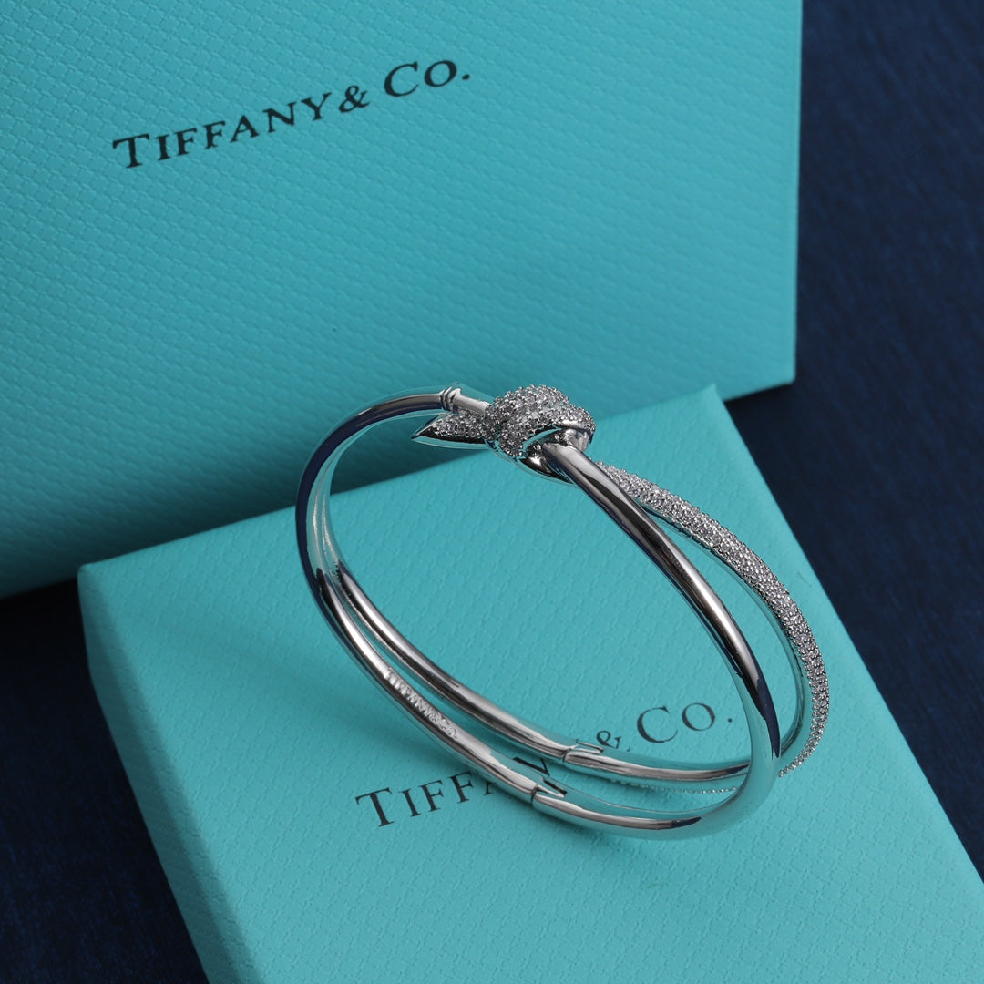 1YT123KDE Stylish Bracelets
