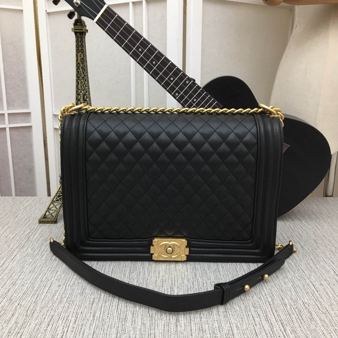 5C60BDE Stylish leather bag