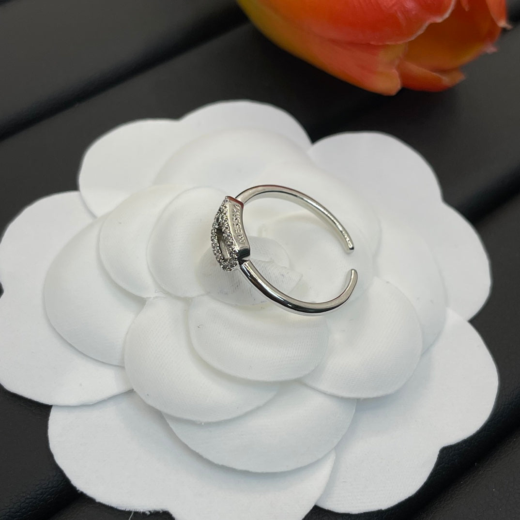 14A760JDE Stylish rings