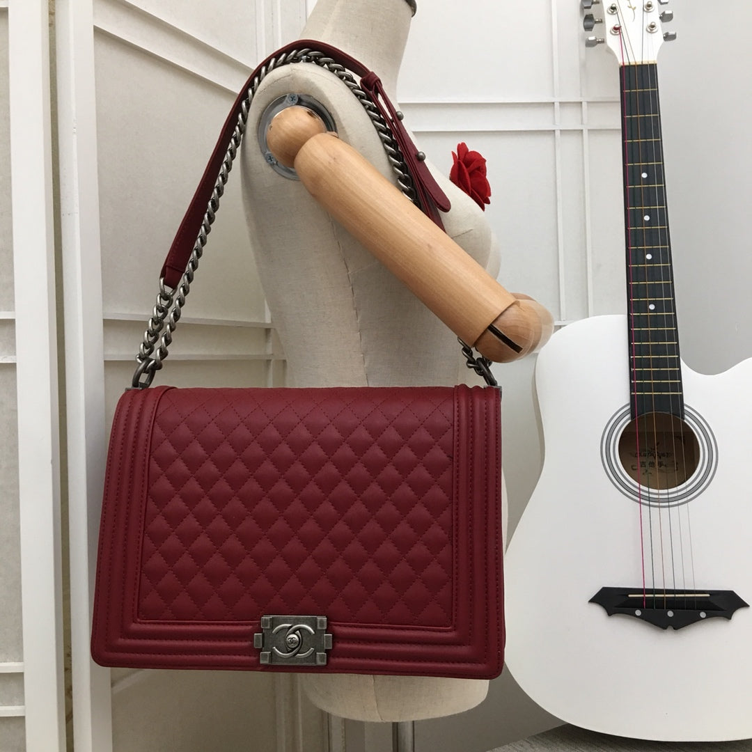 5C60BDE Stylish leather bag