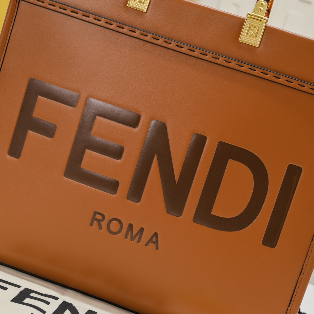 175NF8BDE Stylish leather bag
