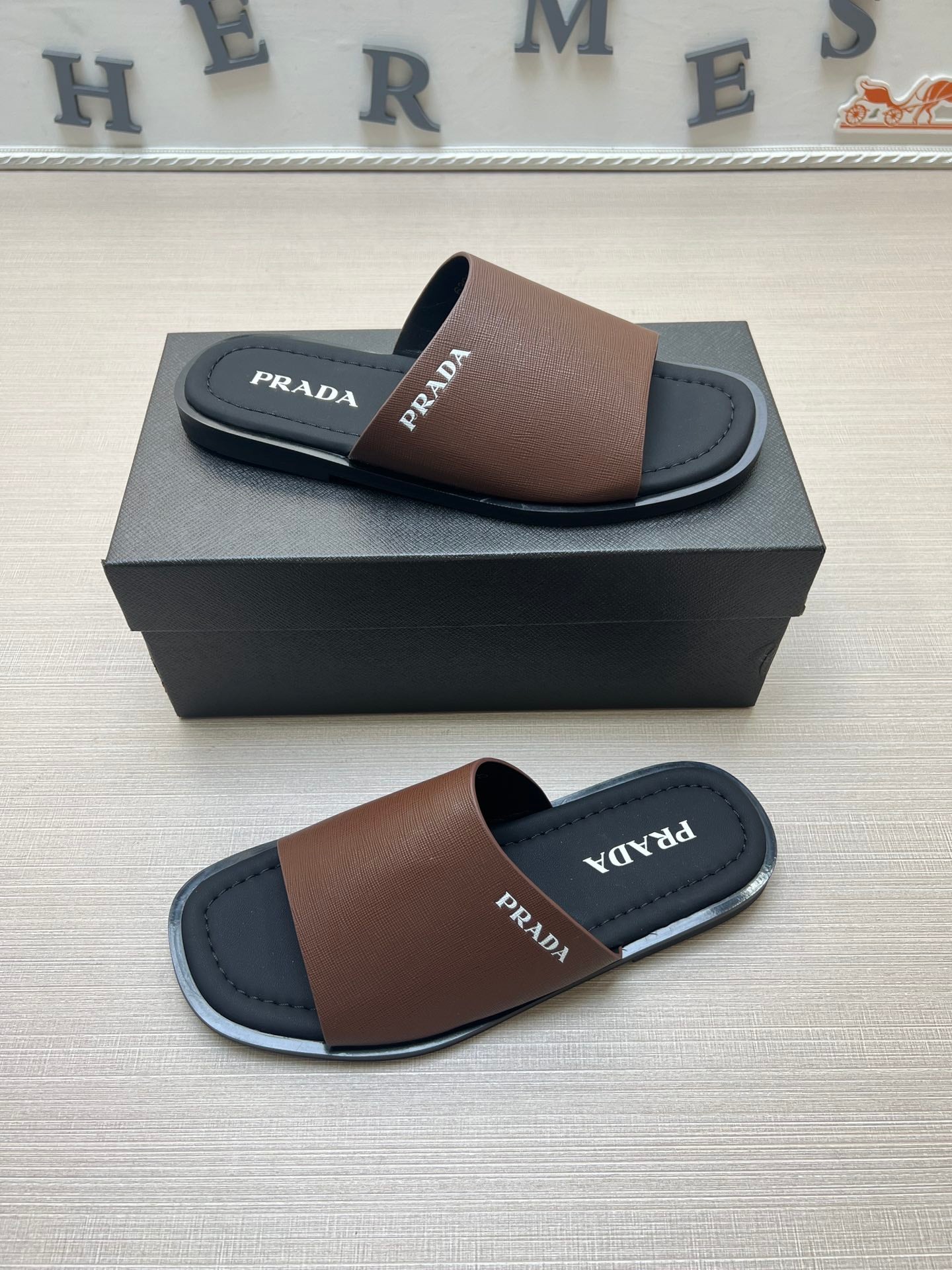 54PD76ZDE Stylish slippers