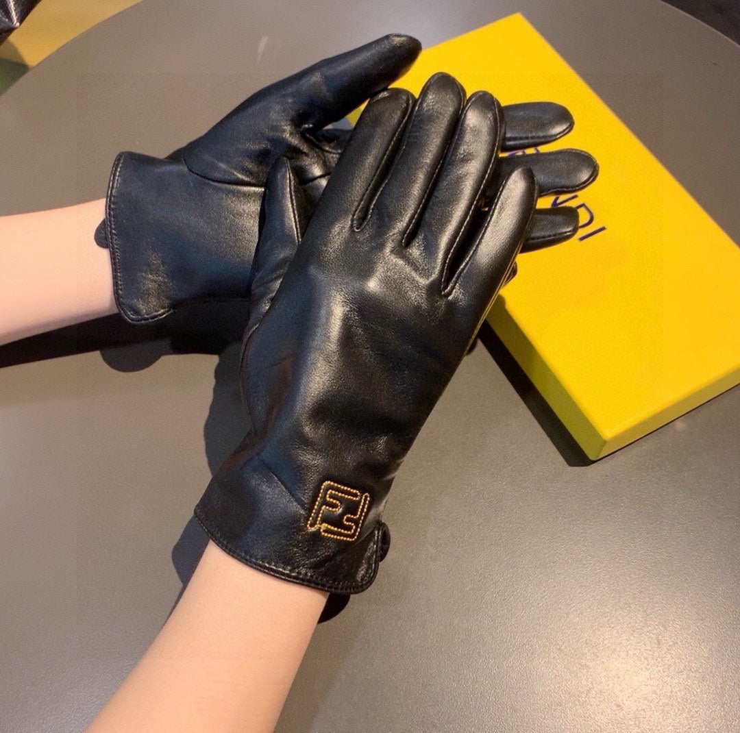 14F12SDE Stylish sheepskin gloves