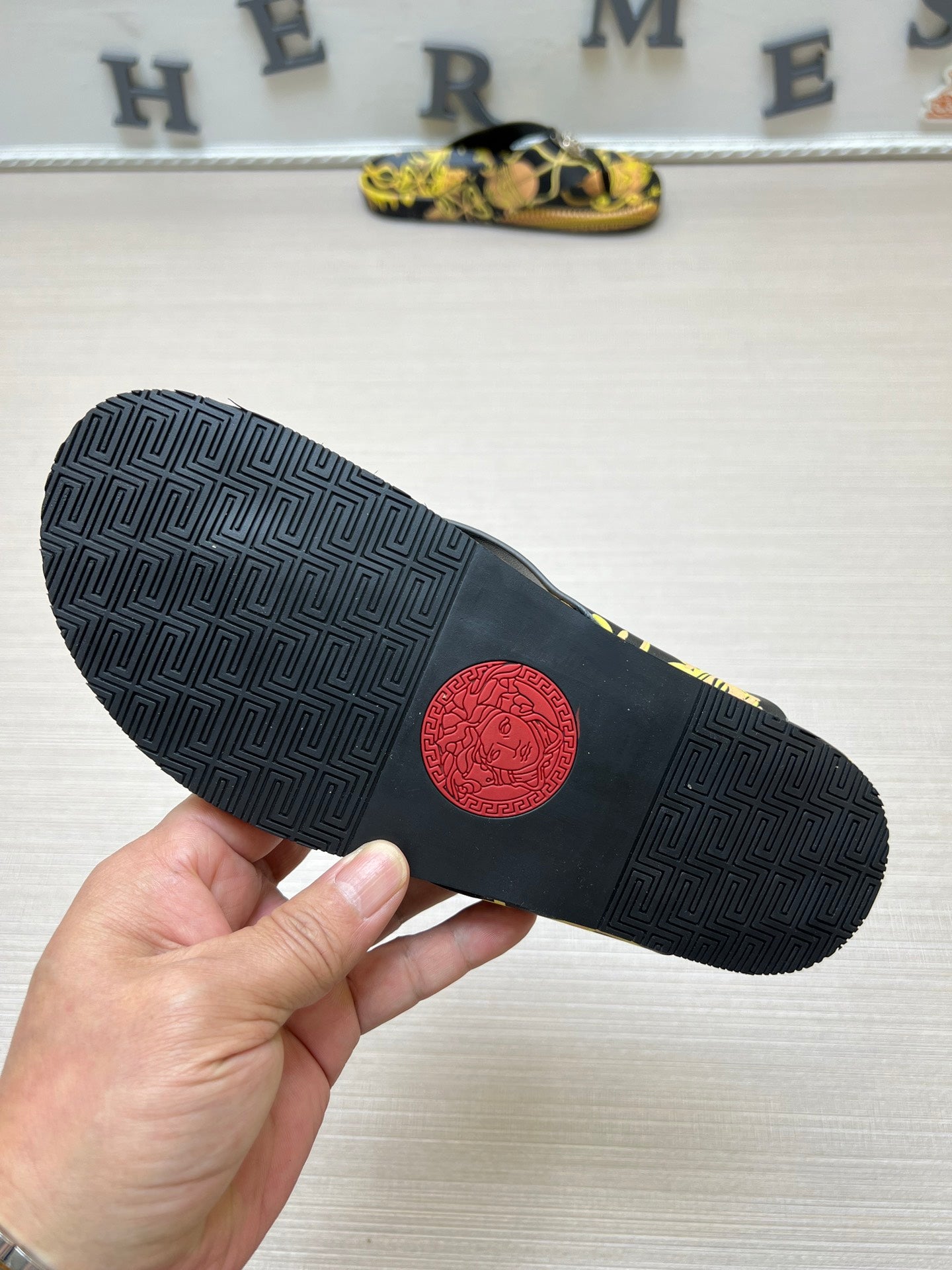 54V96ZDE Stylish slippers