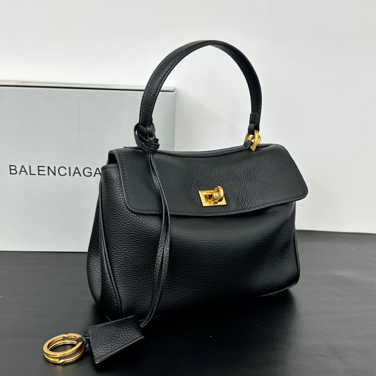 15XJ4BDE Stylish leather bag