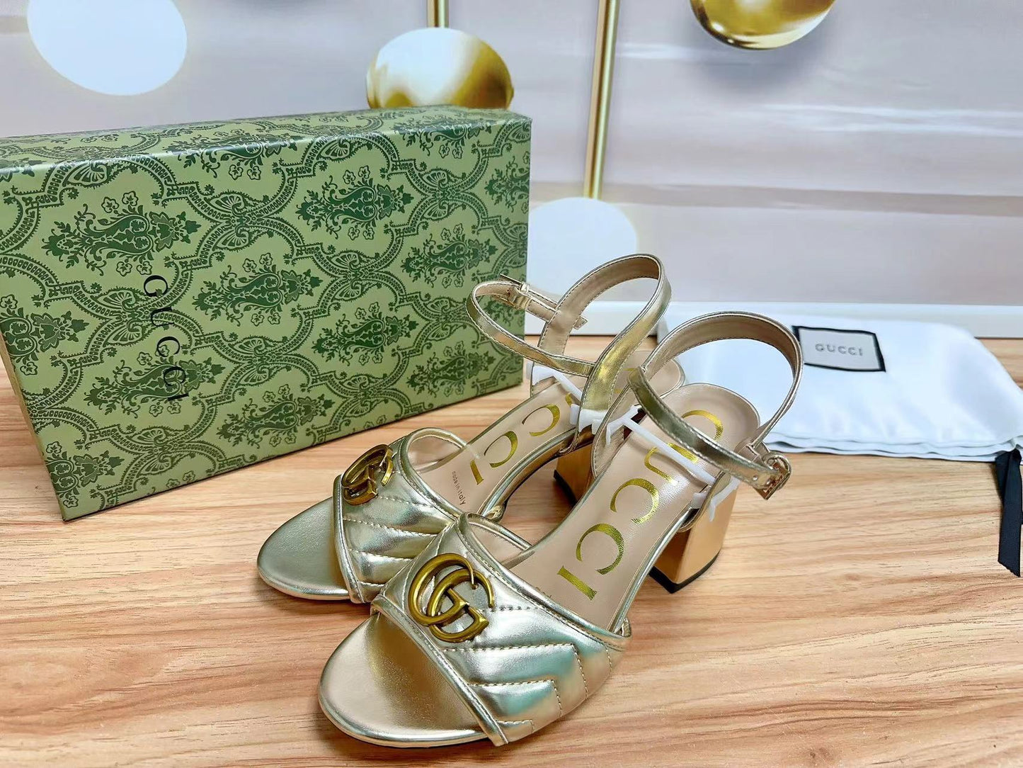 14B182ZDE Stylish High heels Heel height 7cm