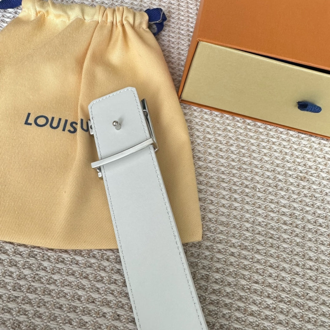 14E54PDE Stylish High quality belt With full package