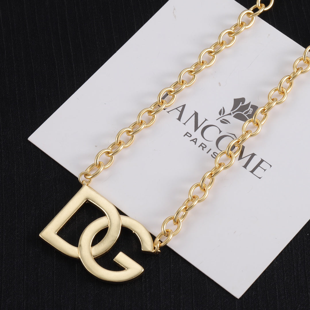 15NA6XDE Stylish Necklaces