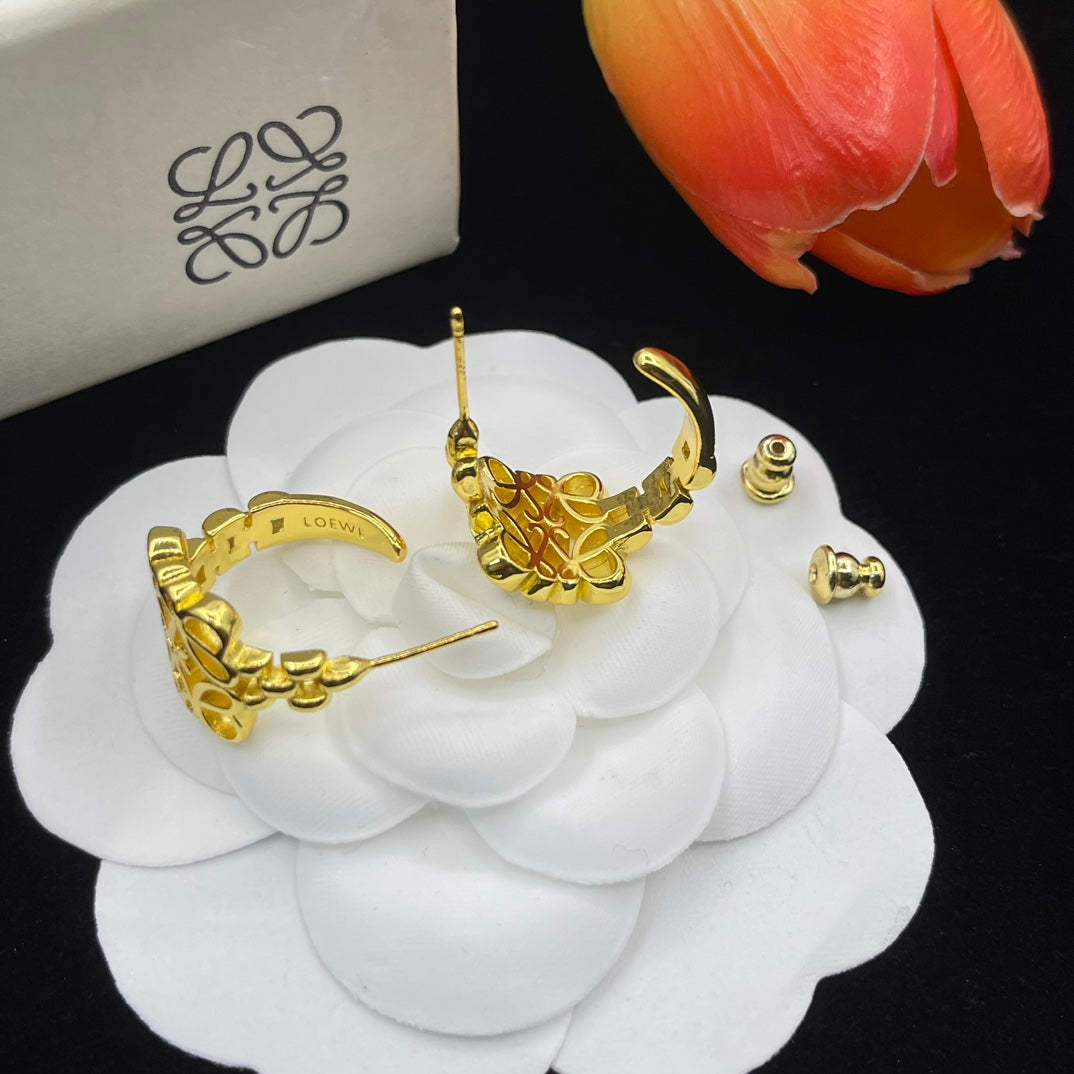 14A756KDE Stylish Earrings Bracelets Necklaces