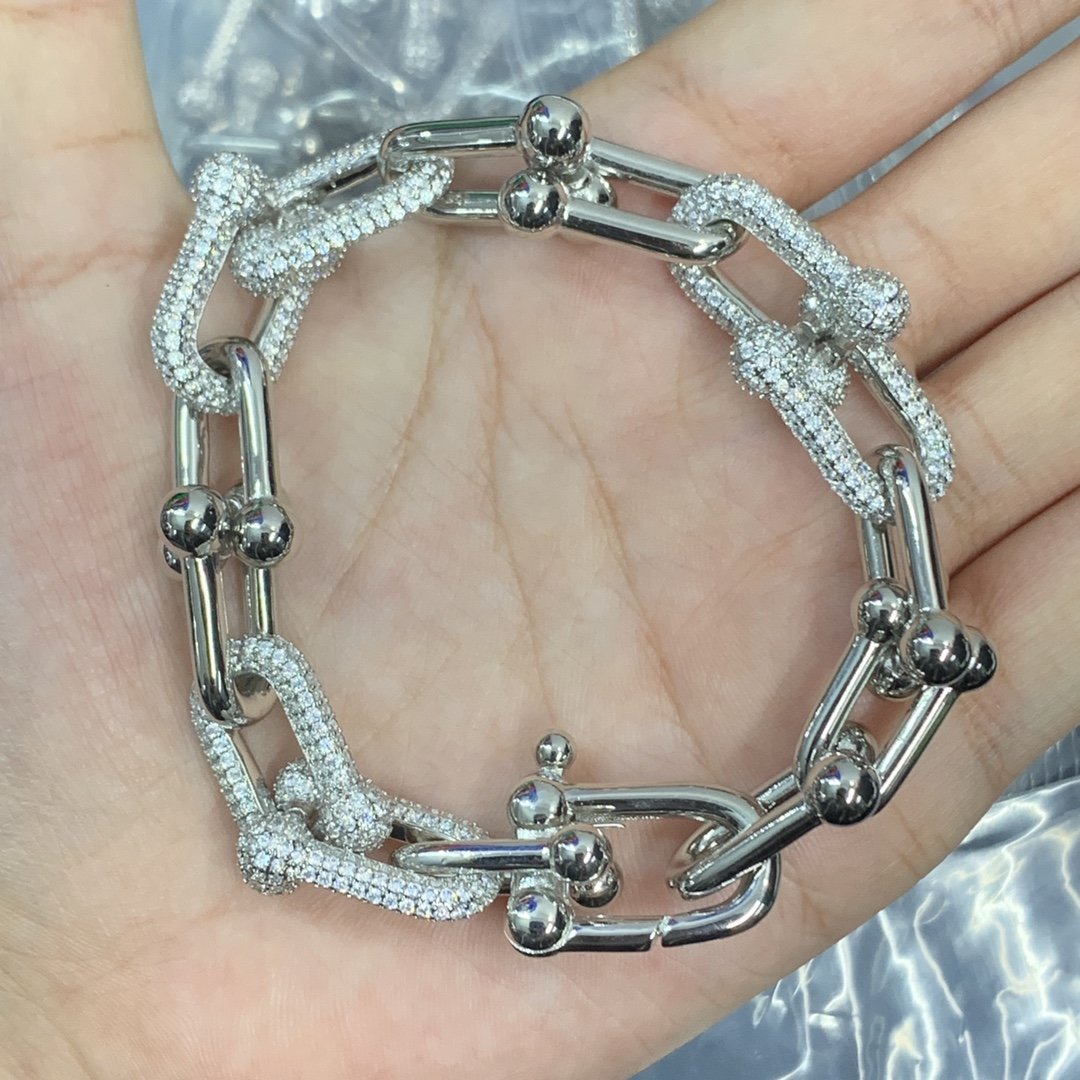 8XT32XDE Stylish Earring Bracelets Necklaces