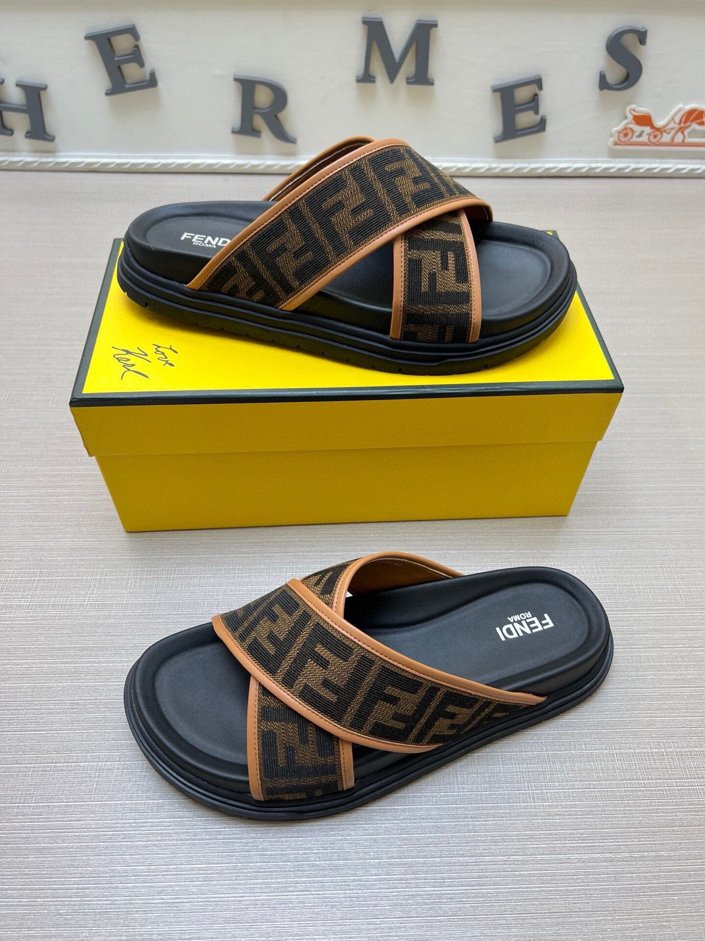 5LF224ZDE Stylish Slippers