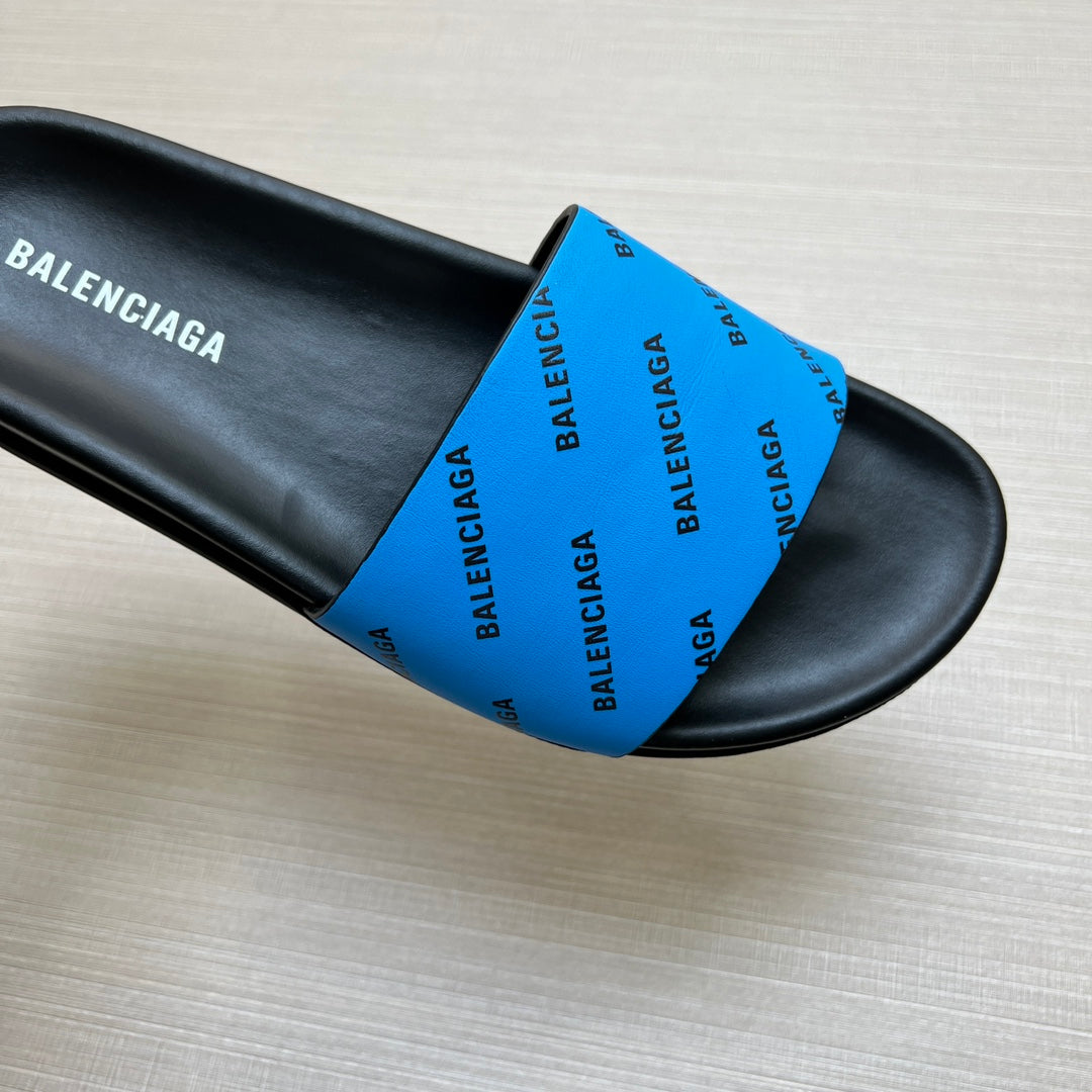 54J99ZDE Stylish slippers
