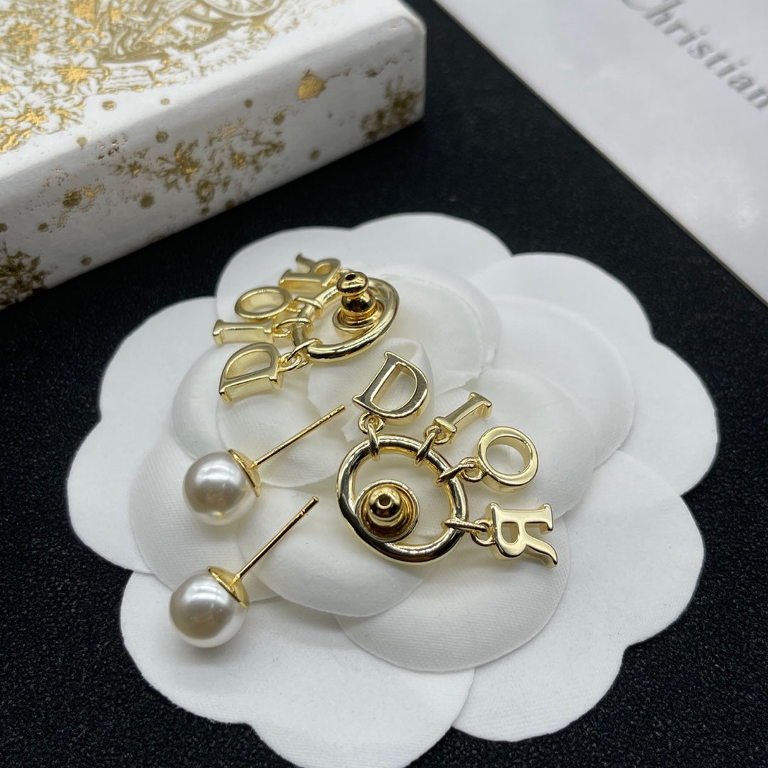 14D379EDE Stylish Earrings