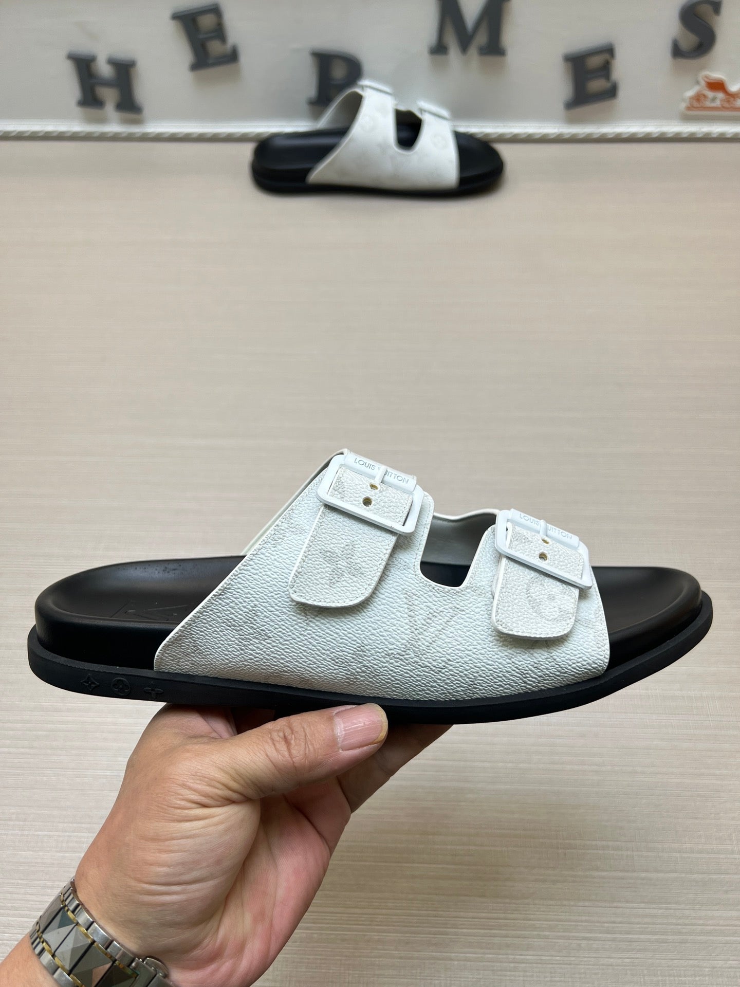 54E58ZDE Stylish slippers