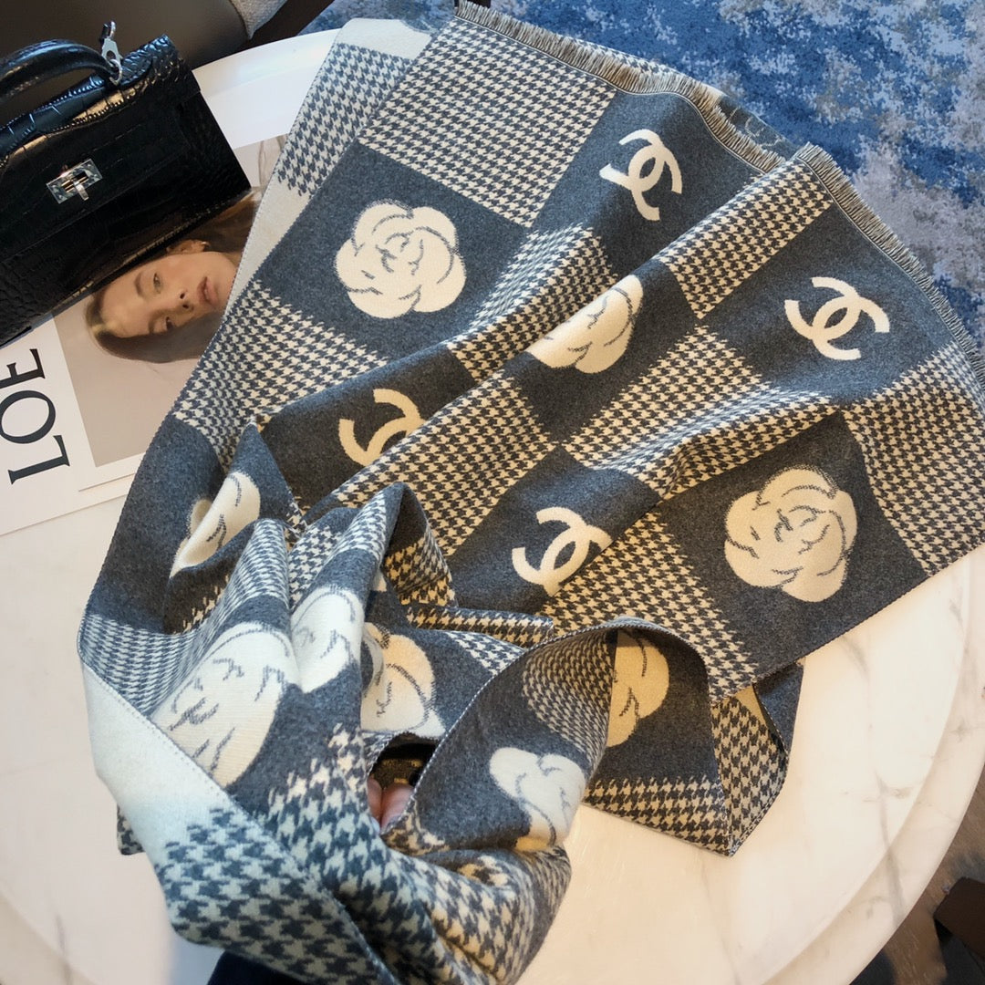 175RC36WDE Stylish Winter Scarves